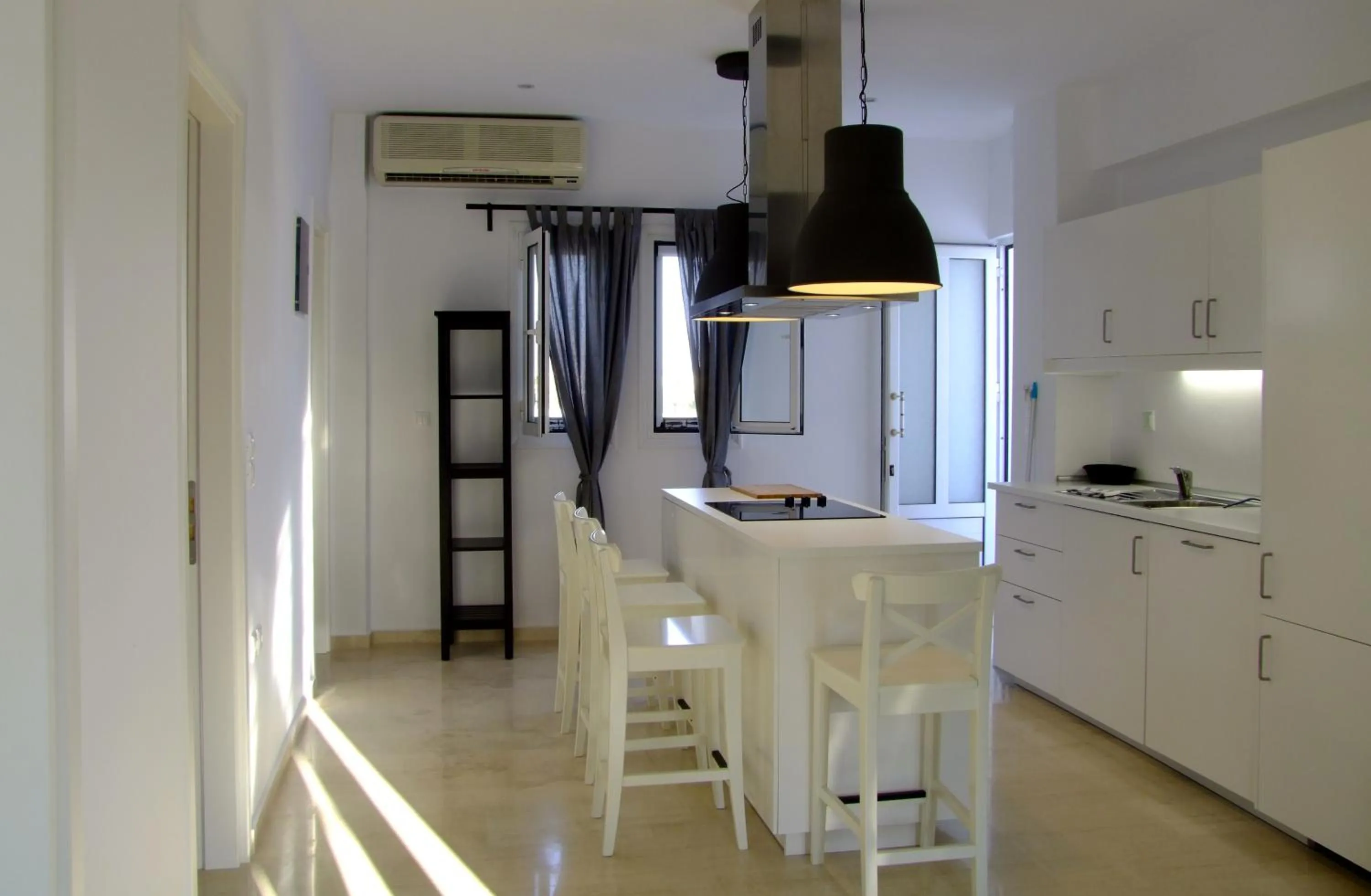 Helios Studios & Apartments