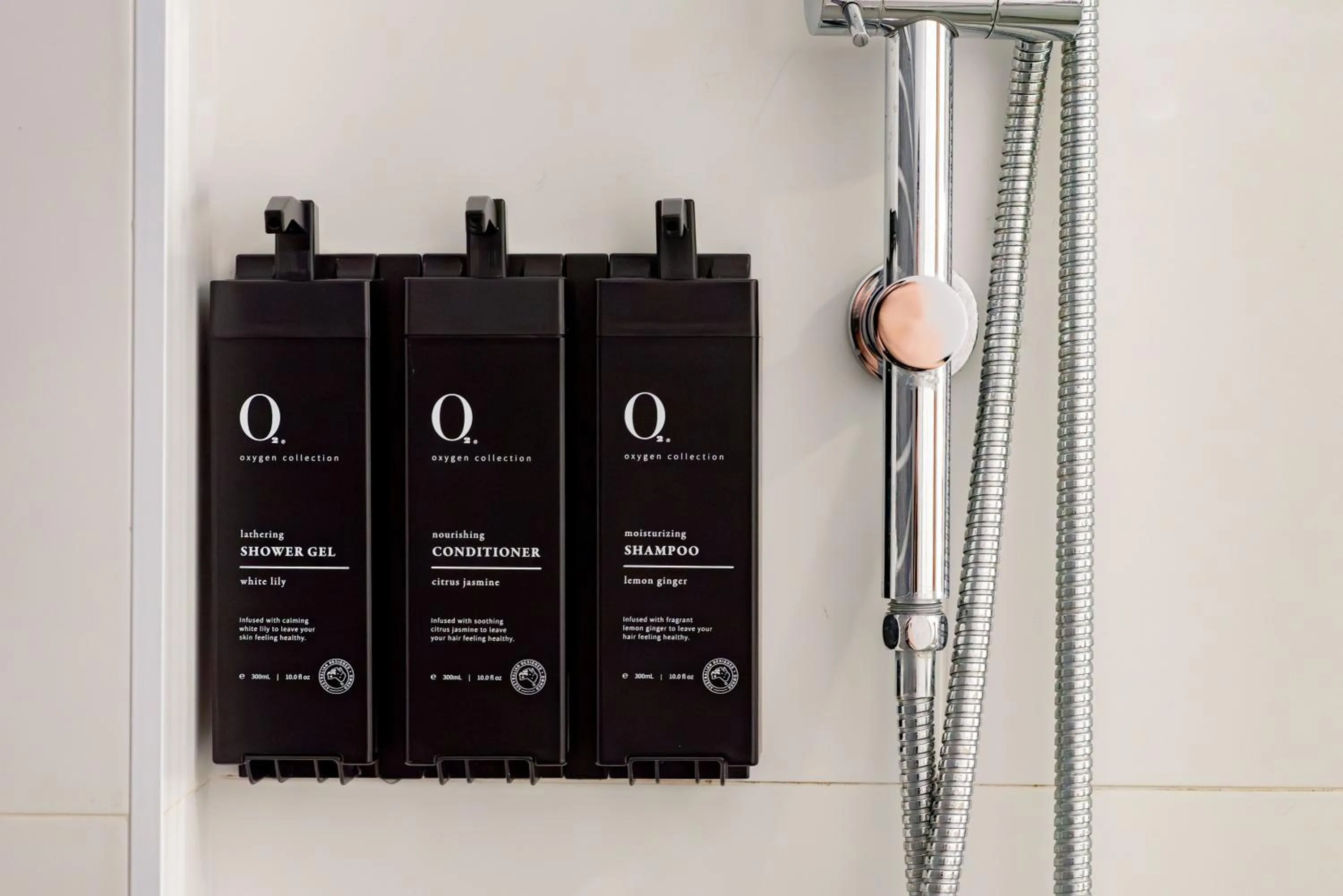 Shower in YEHS Hotel Sydney QVB