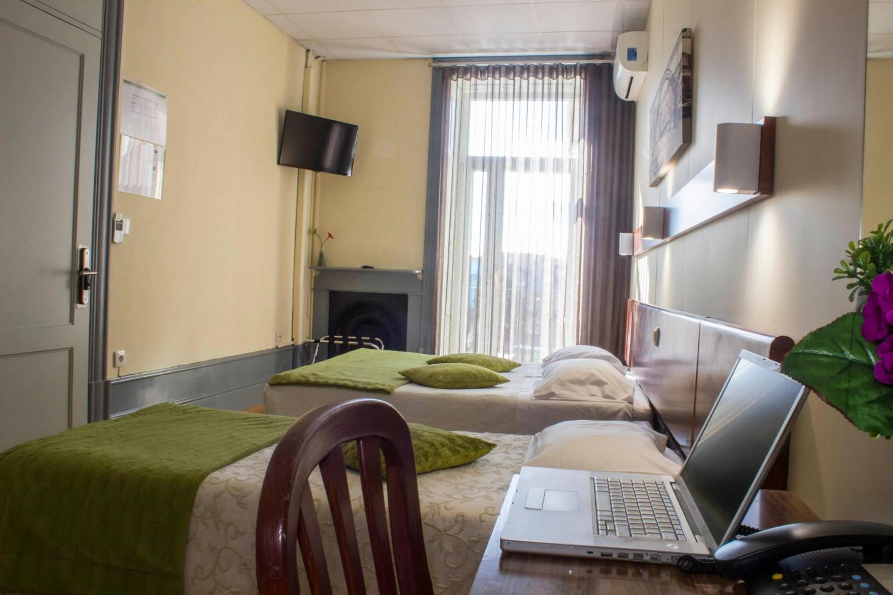 Bedroom, Bed in Hotel Estoril Porto
