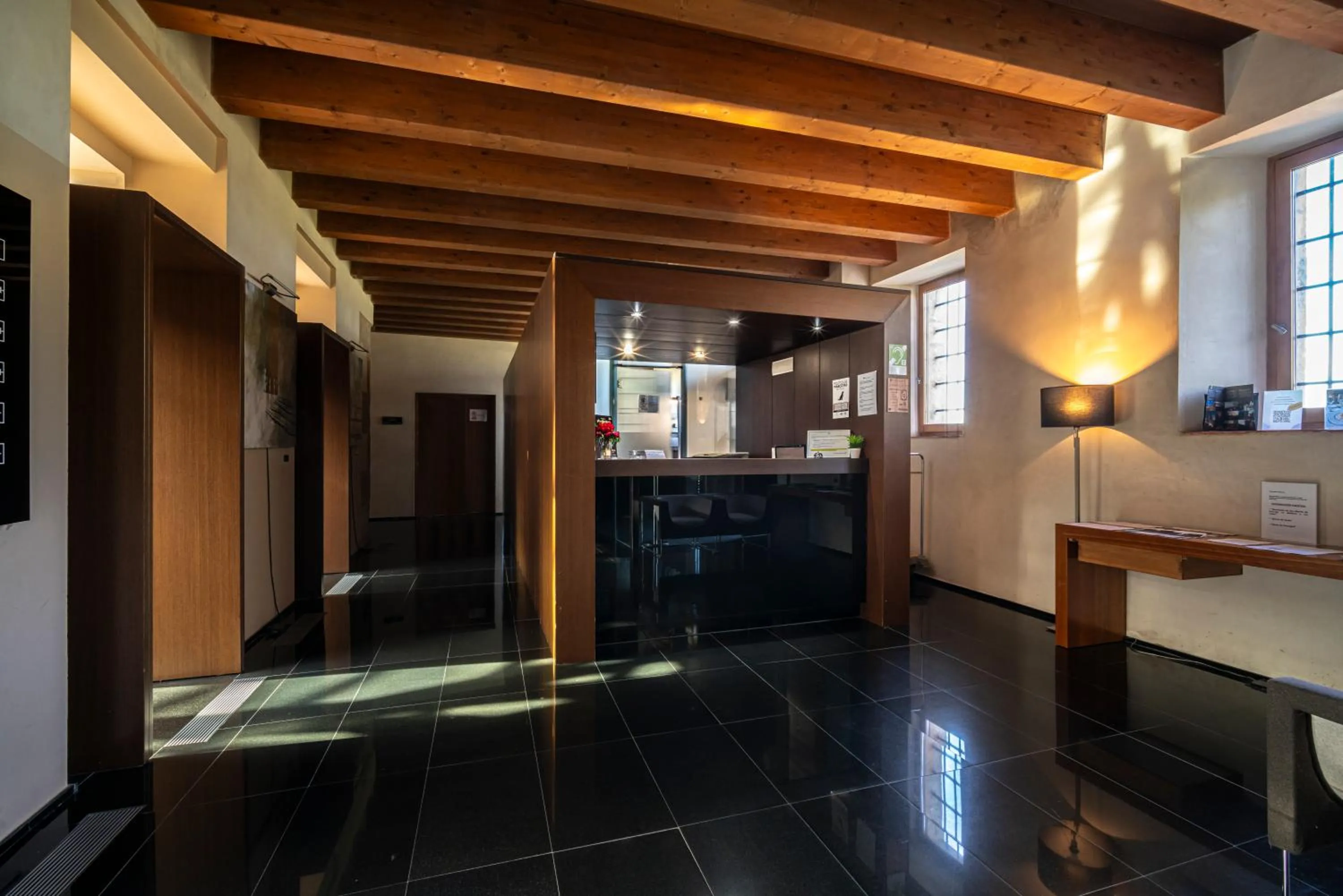 Lobby or reception in Hospedería Conventual Sierra de Gata