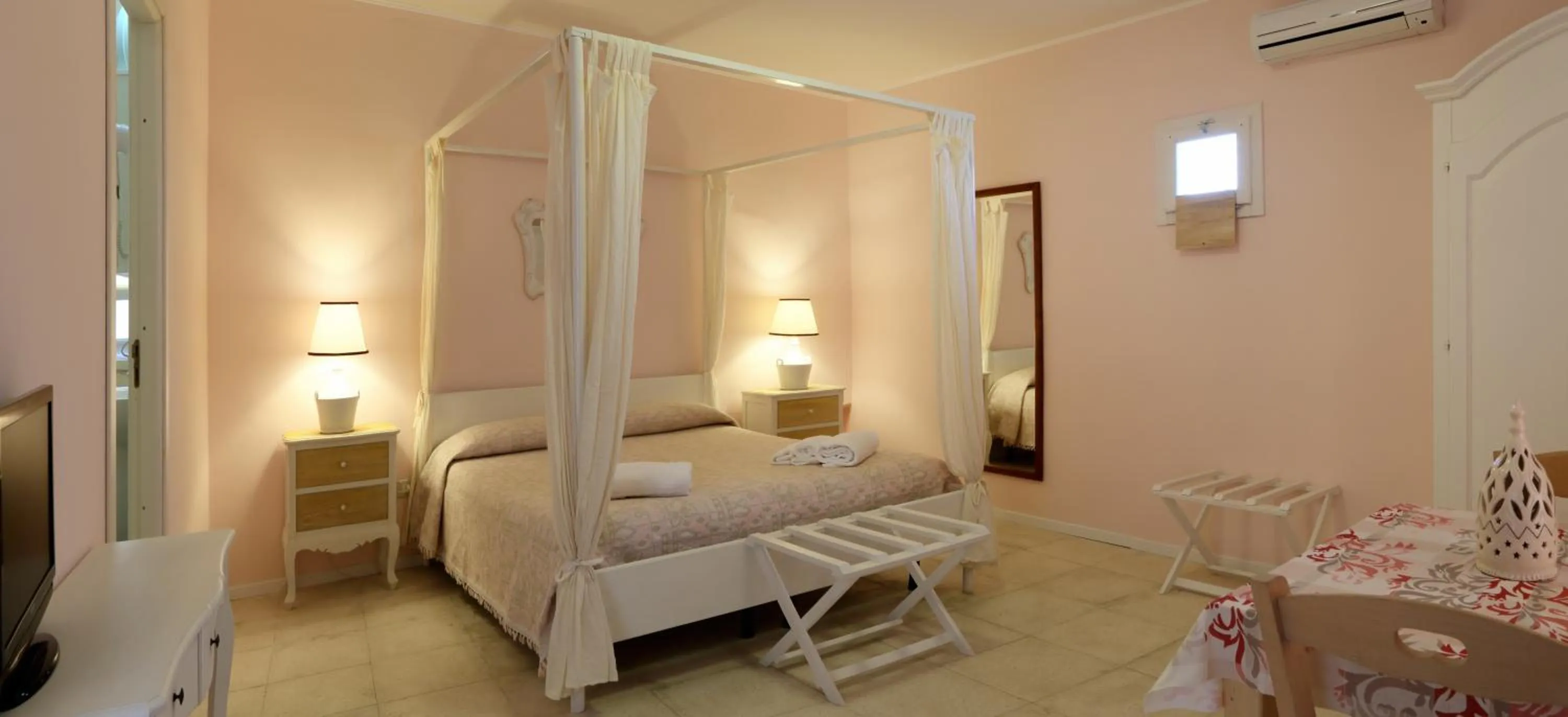 Bed in B&B Dimora Muzio and Restaurant