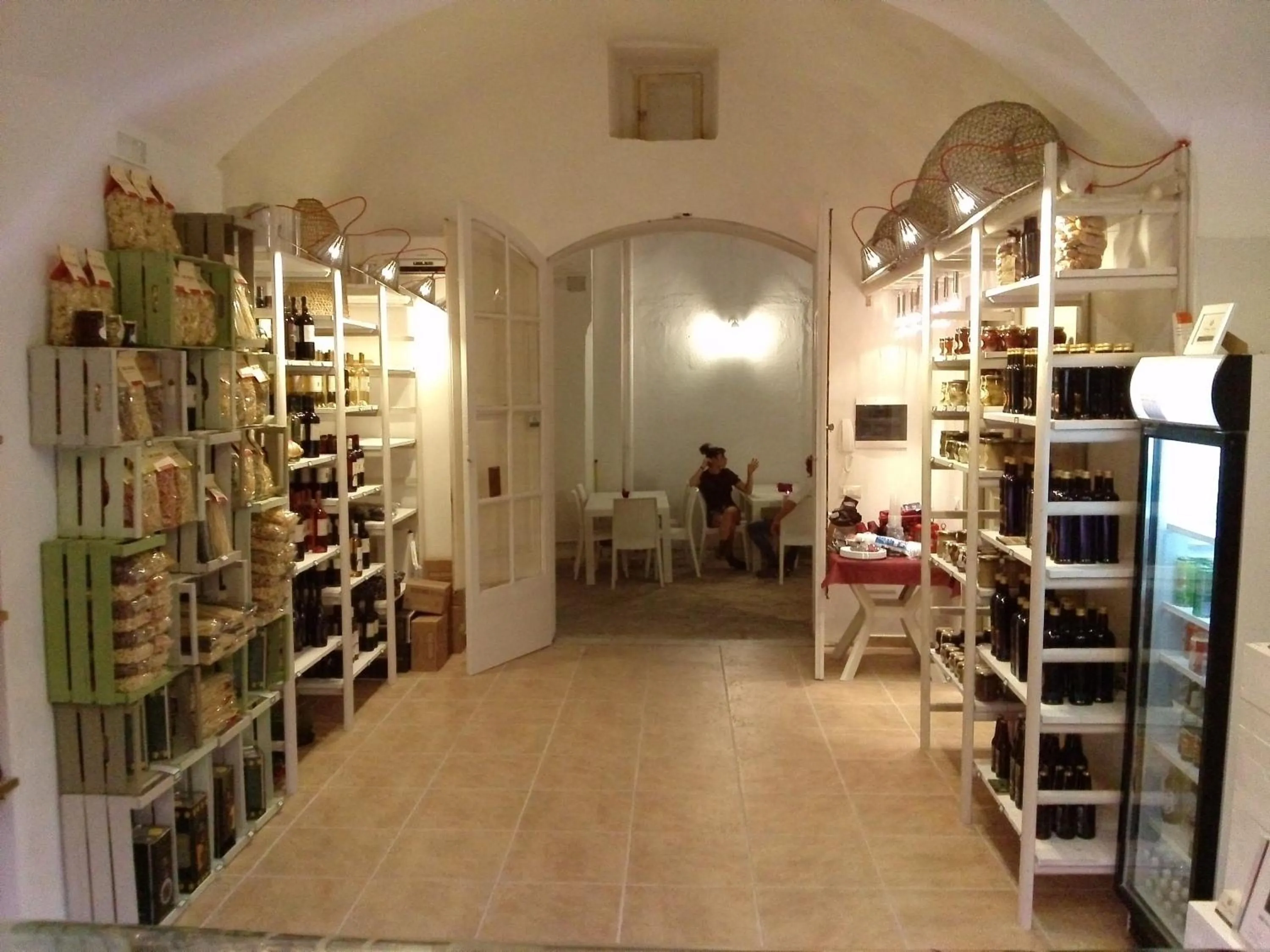 On-site shops in B&B Dimora Muzio and Restaurant