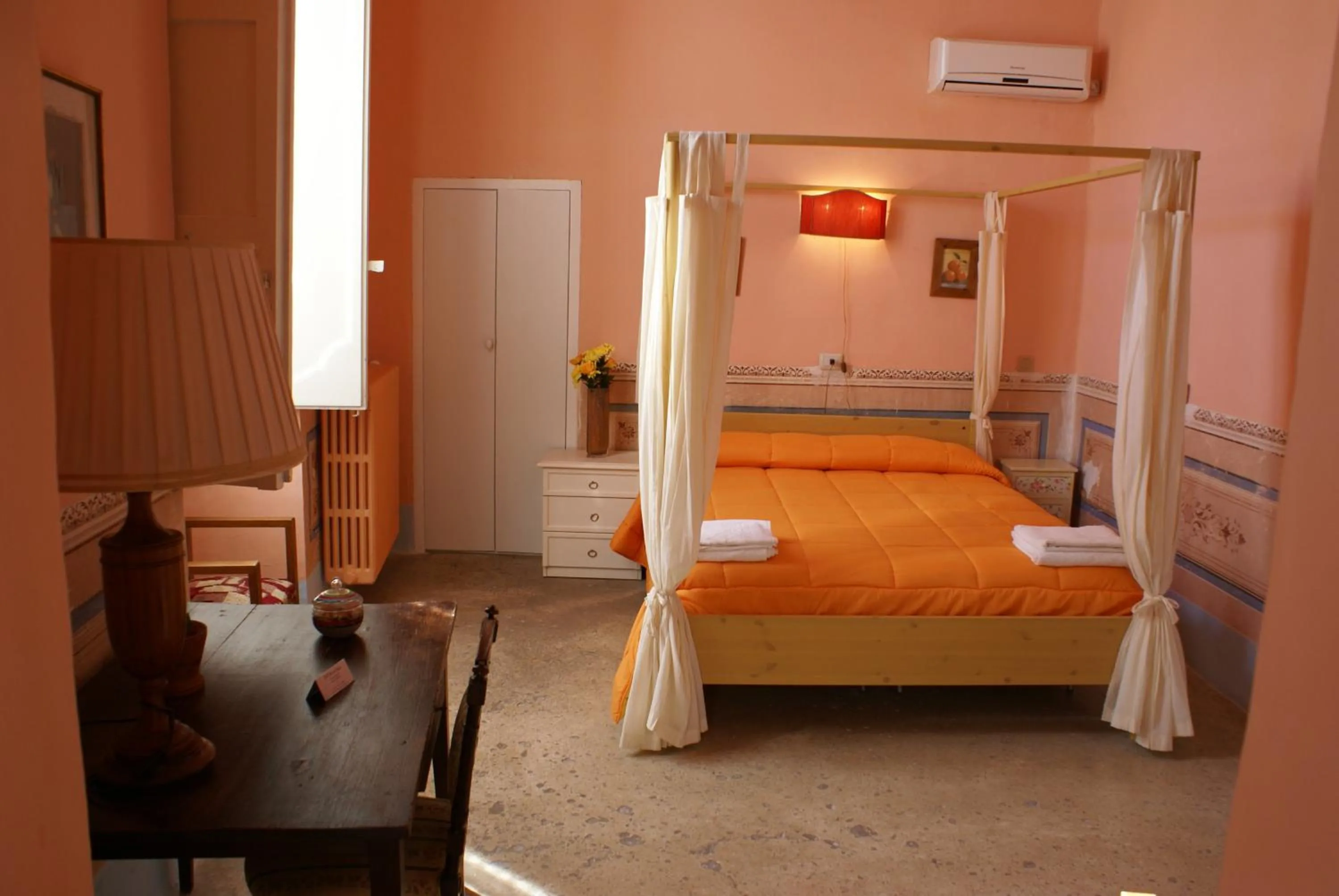 Photo of the whole room, Bed in B&B Dimora Muzio and Restaurant