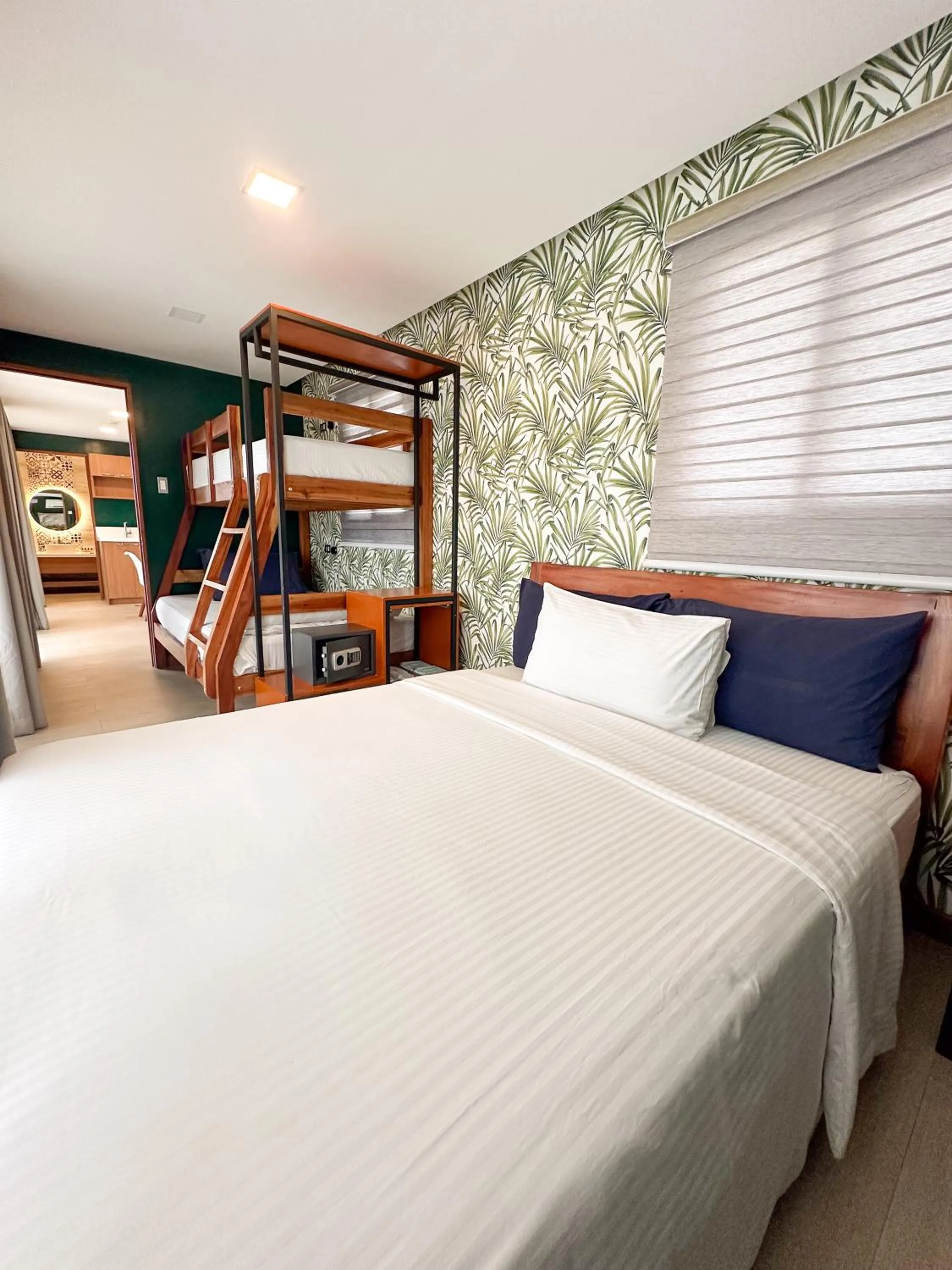 Bedroom, Bed in Crusoe Cabins Casobe