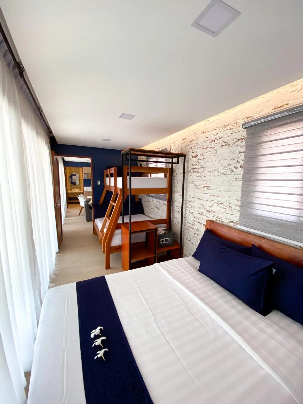 Bedroom, Bed in Crusoe Cabins Casobe