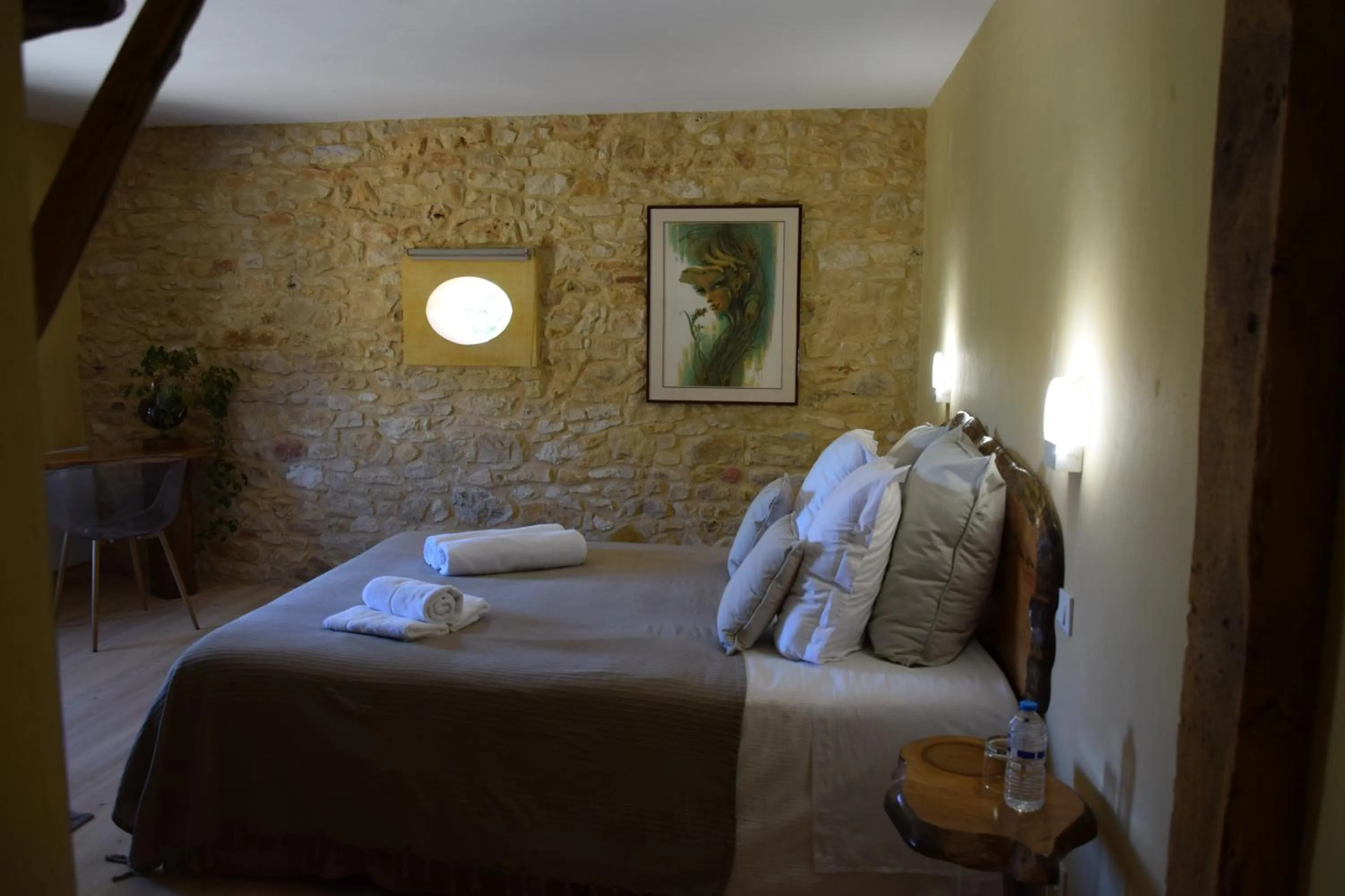 Bed in L'Intemporelle B&B