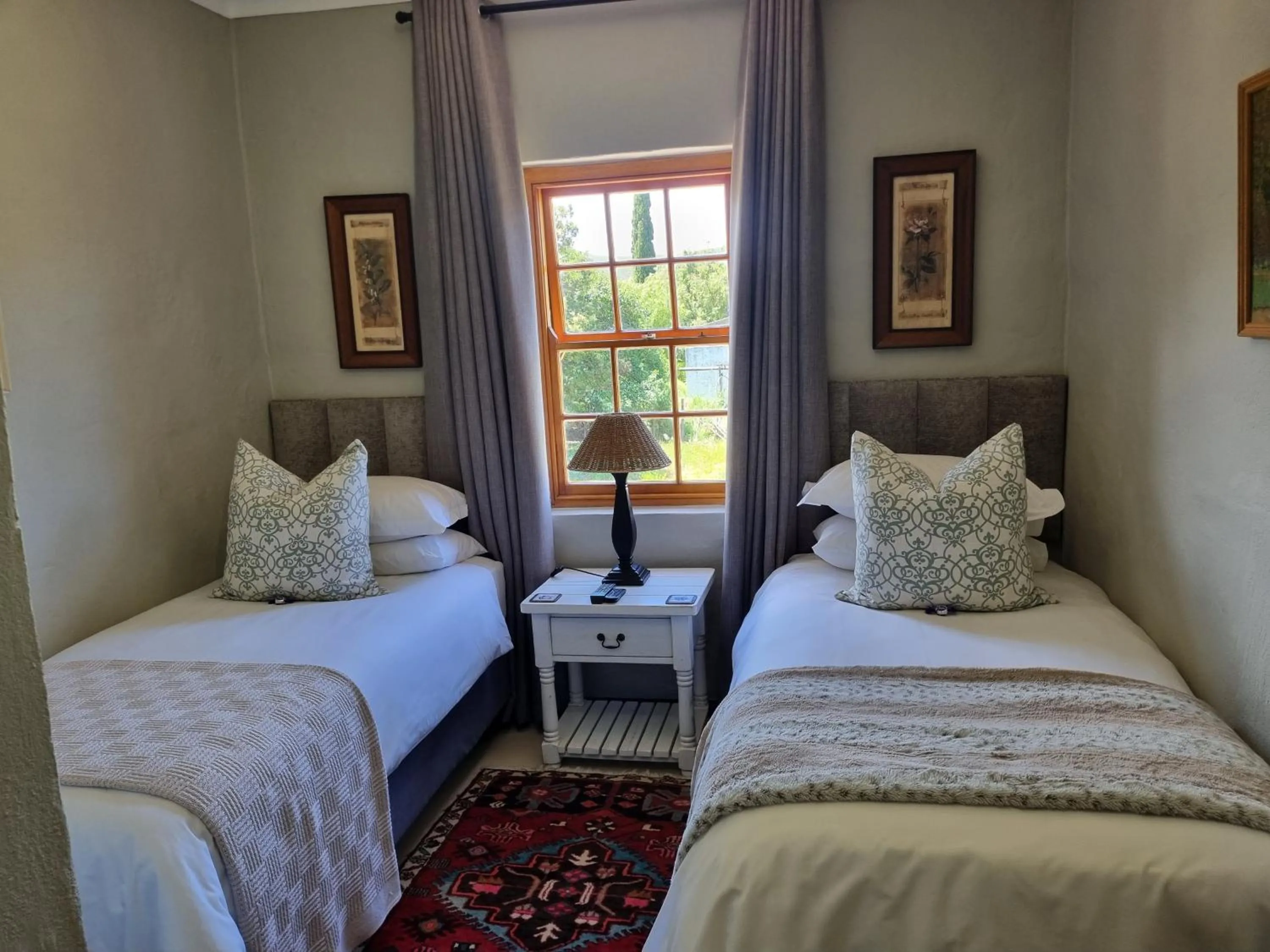Bed in Barrydale Karoo - BOUTIQUE HOTEL