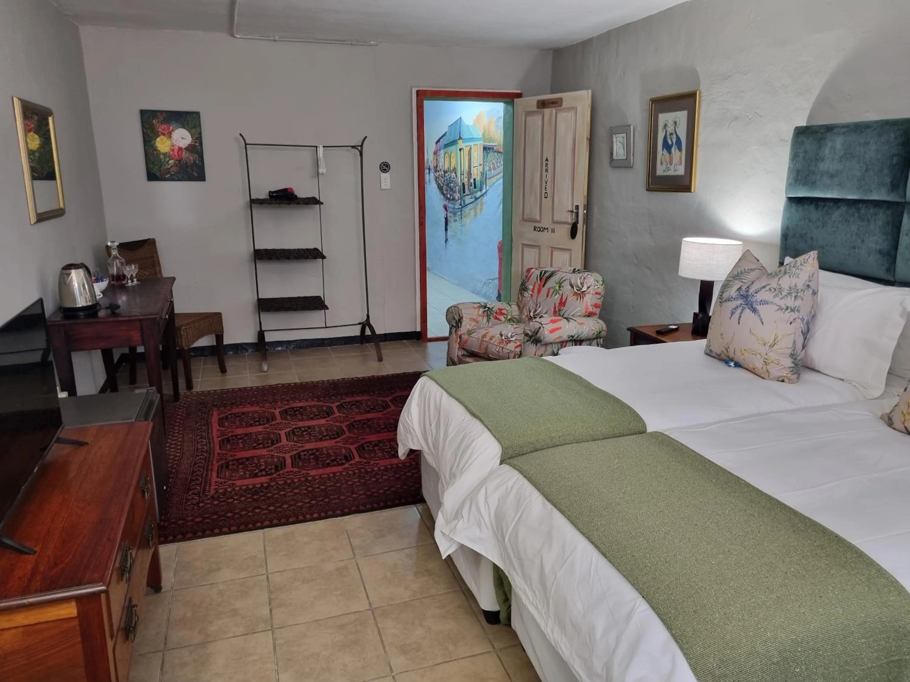 Property building, Bed in Barrydale Karoo - BOUTIQUE HOTEL