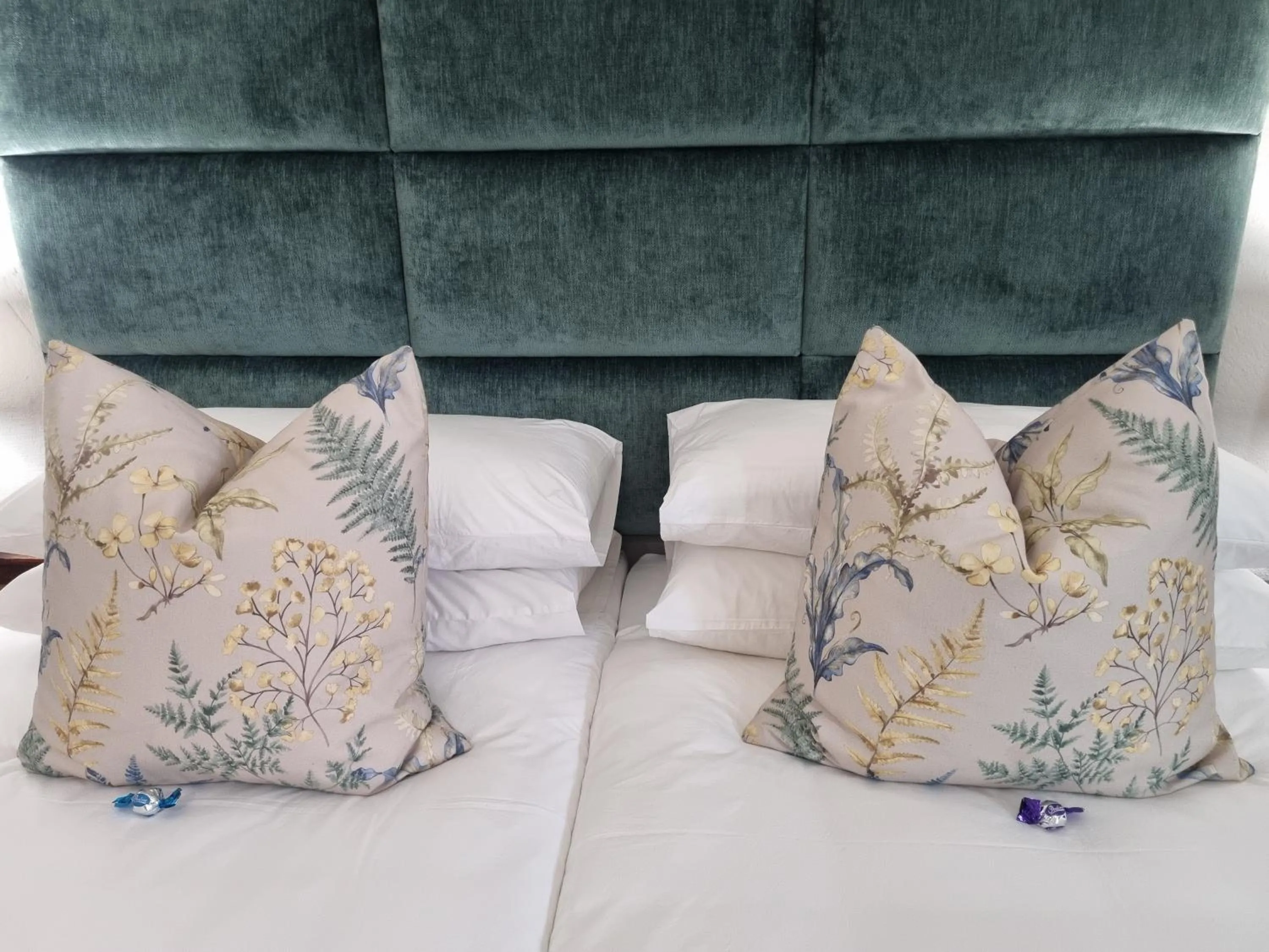 Bed in Barrydale Karoo - BOUTIQUE HOTEL