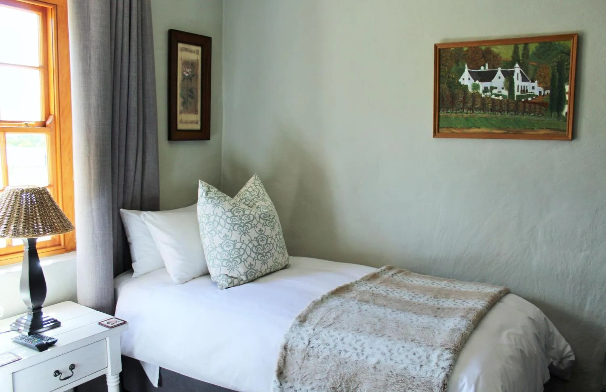 Bed in Barrydale Karoo - BOUTIQUE HOTEL