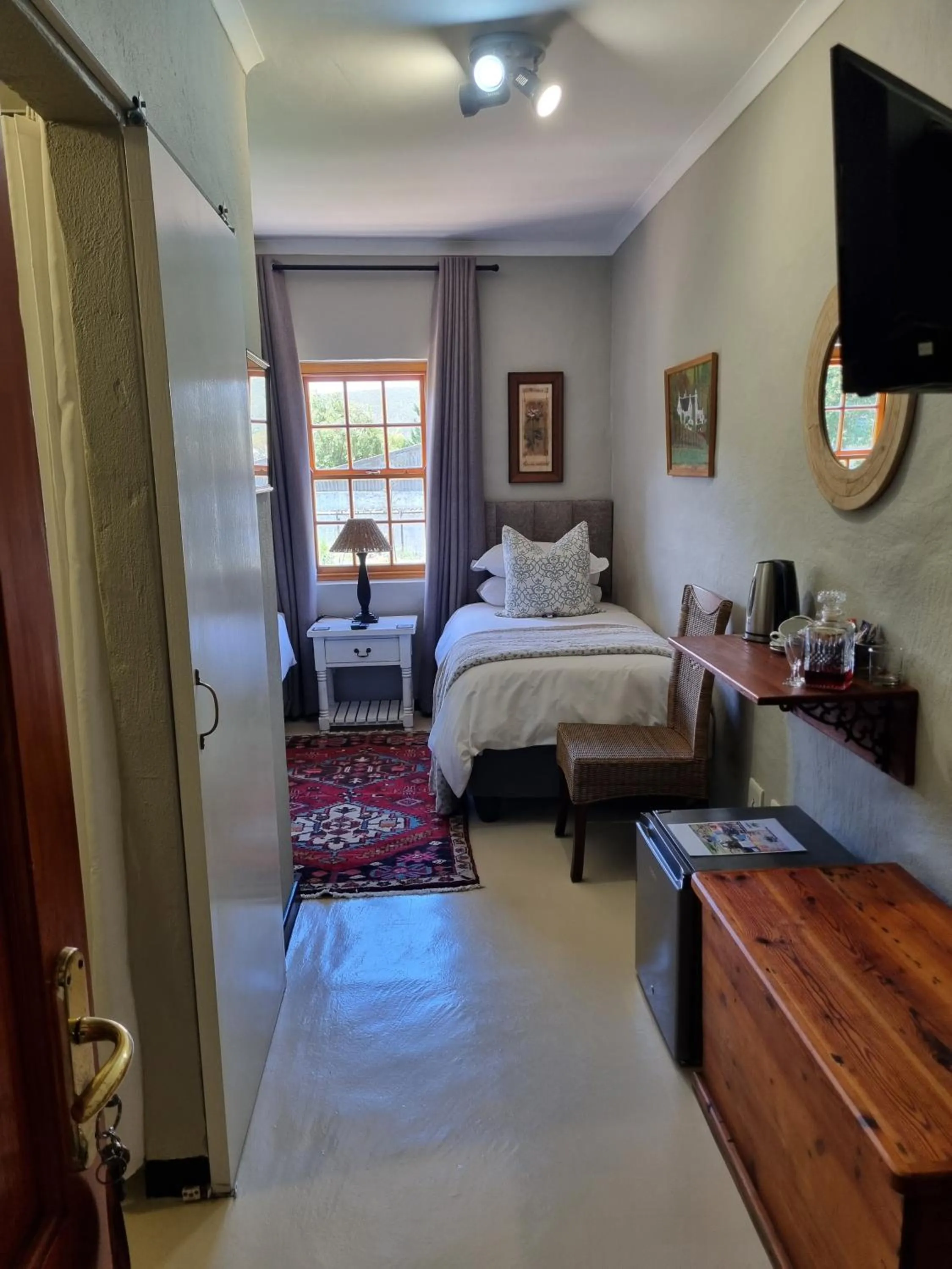 Bed in Barrydale Karoo - BOUTIQUE HOTEL