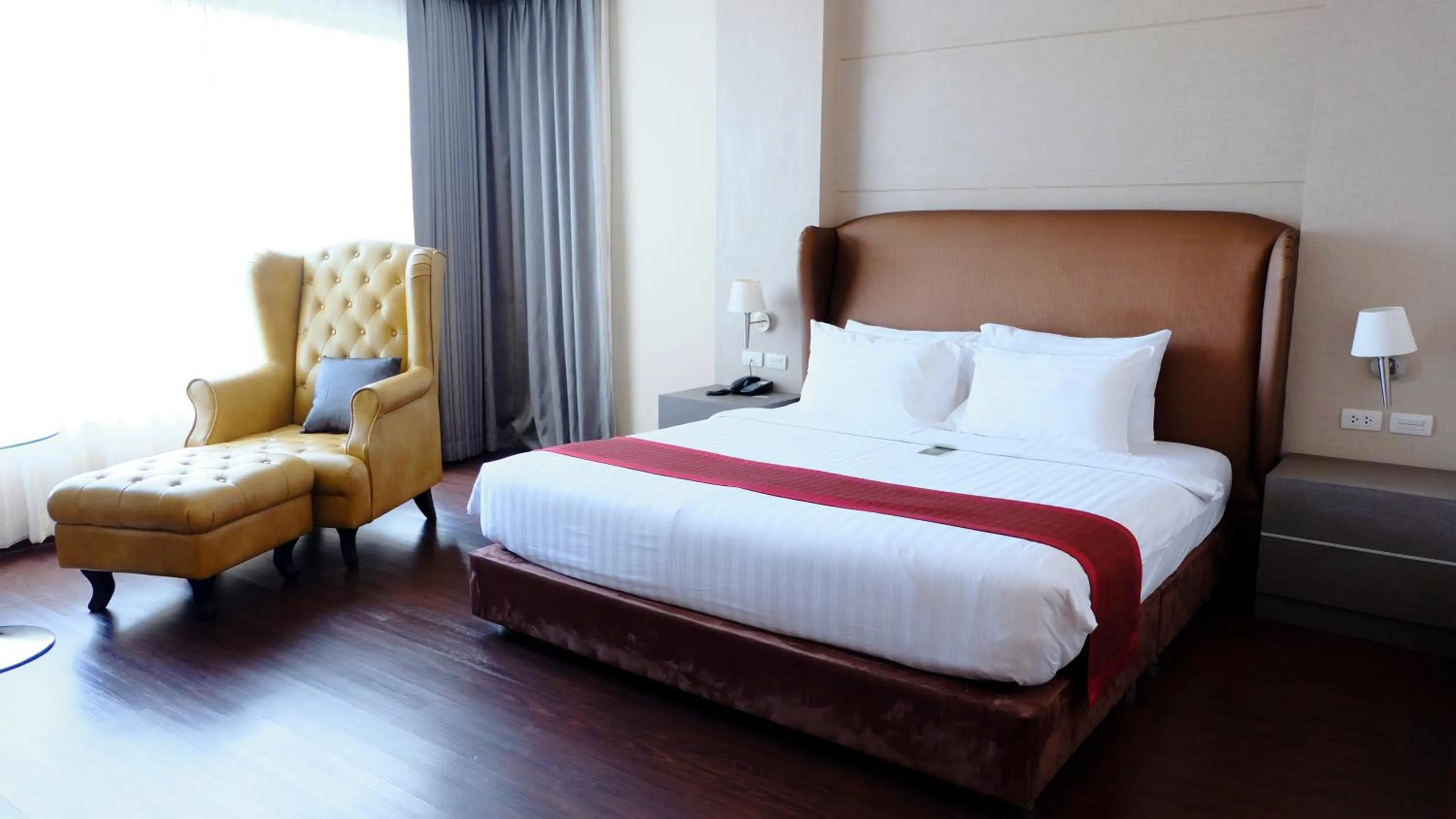 Bed in The Cheewin Hotel And Convention