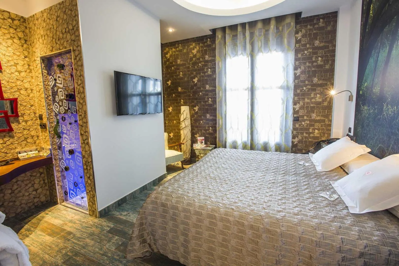 Day, Bed in Hotel SPA El Lagar de Isilla