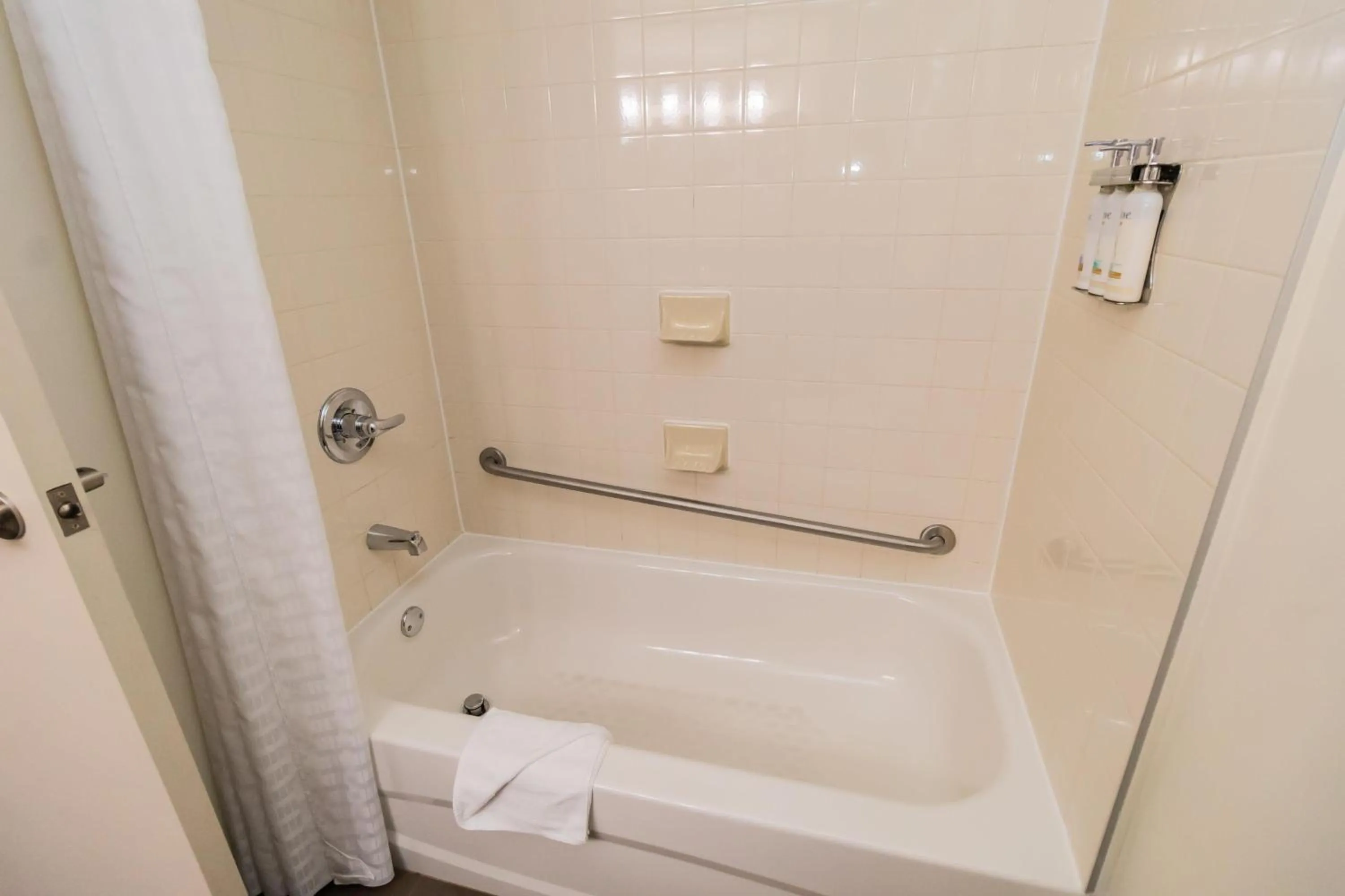 Bathroom in Deer Lake Horizon Hotel, BW Signature Collection