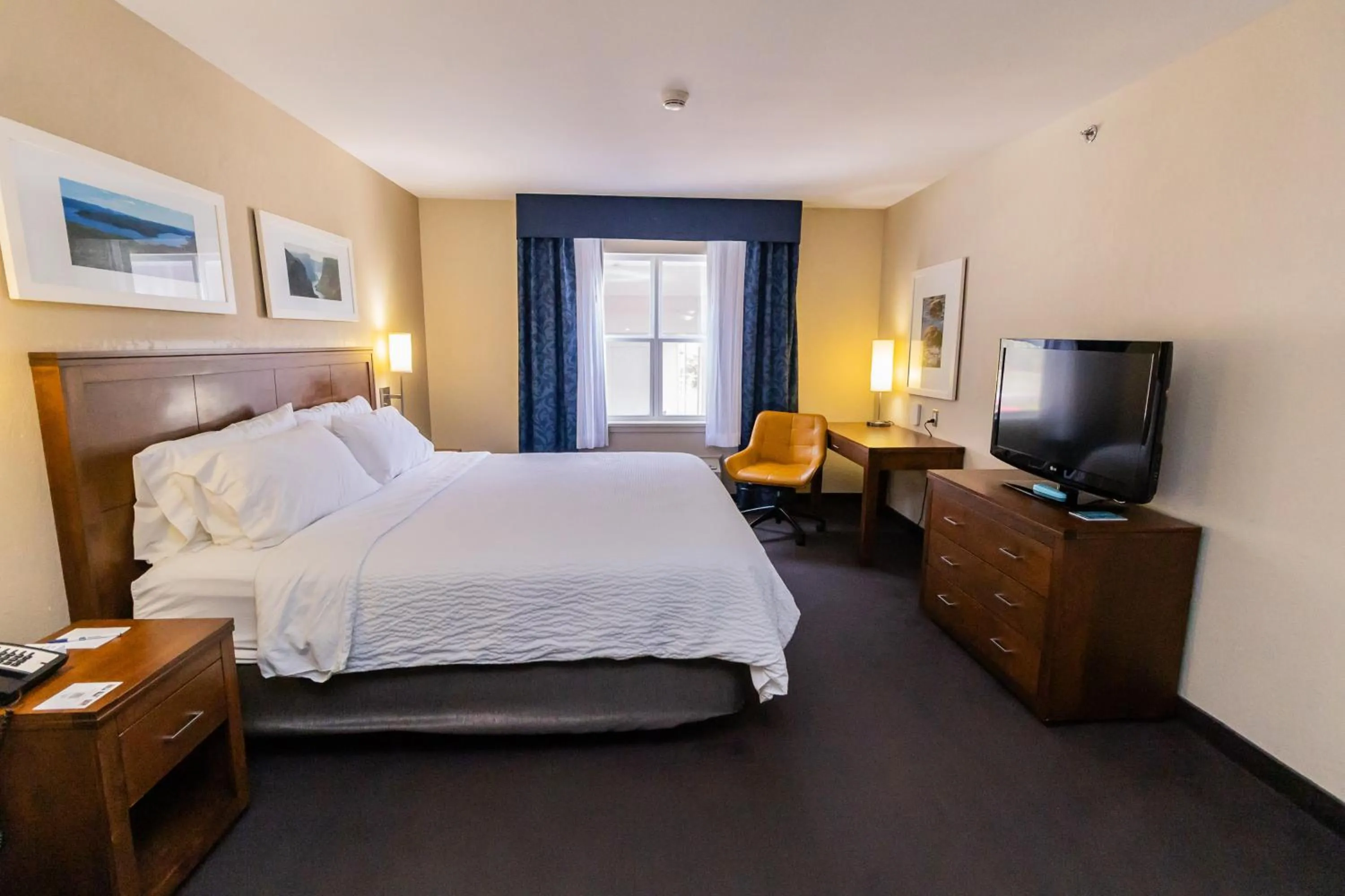 Bed in Deer Lake Horizon Hotel, BW Signature Collection