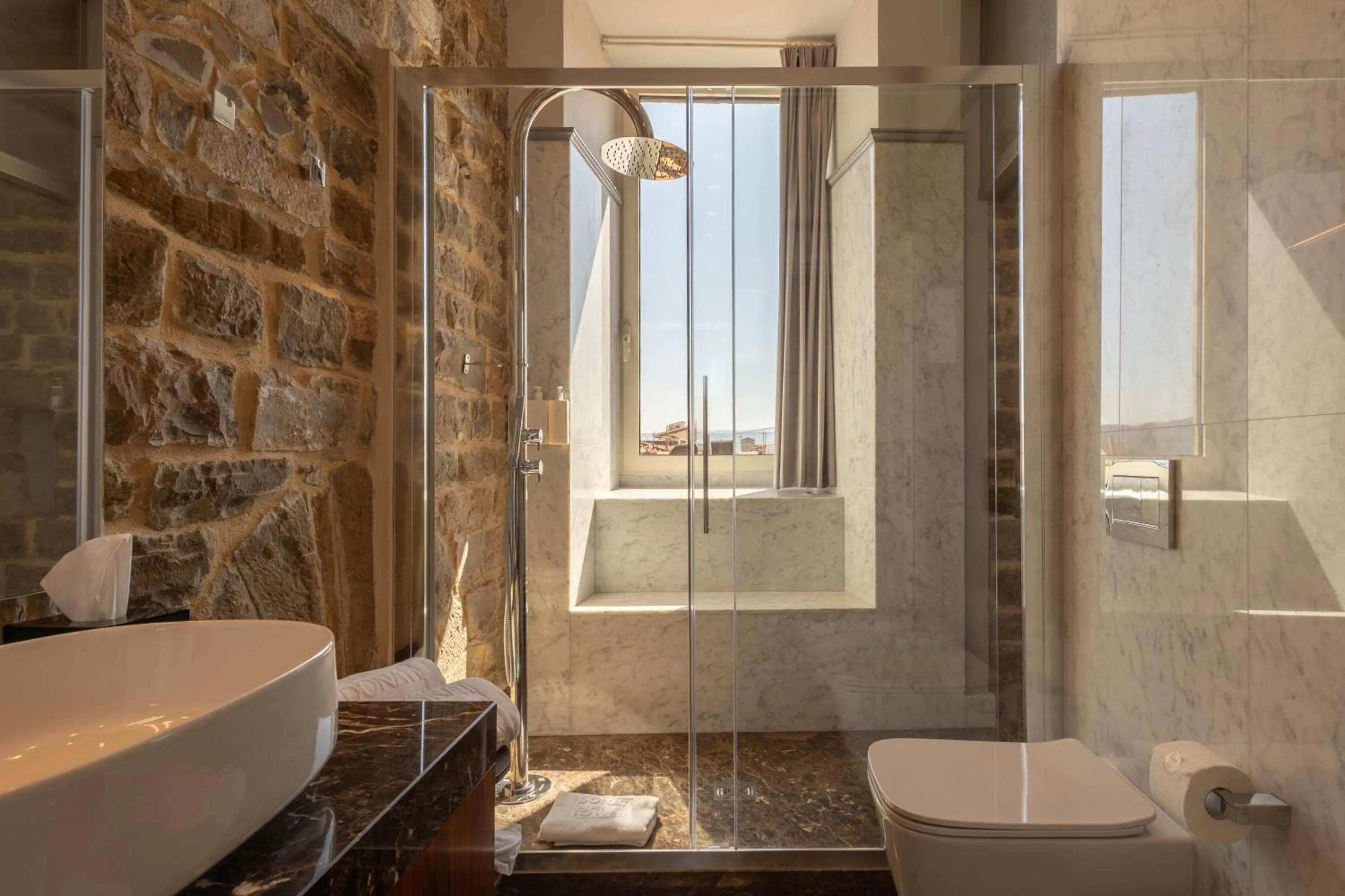 Shower in Donati Luxury Tower Suites