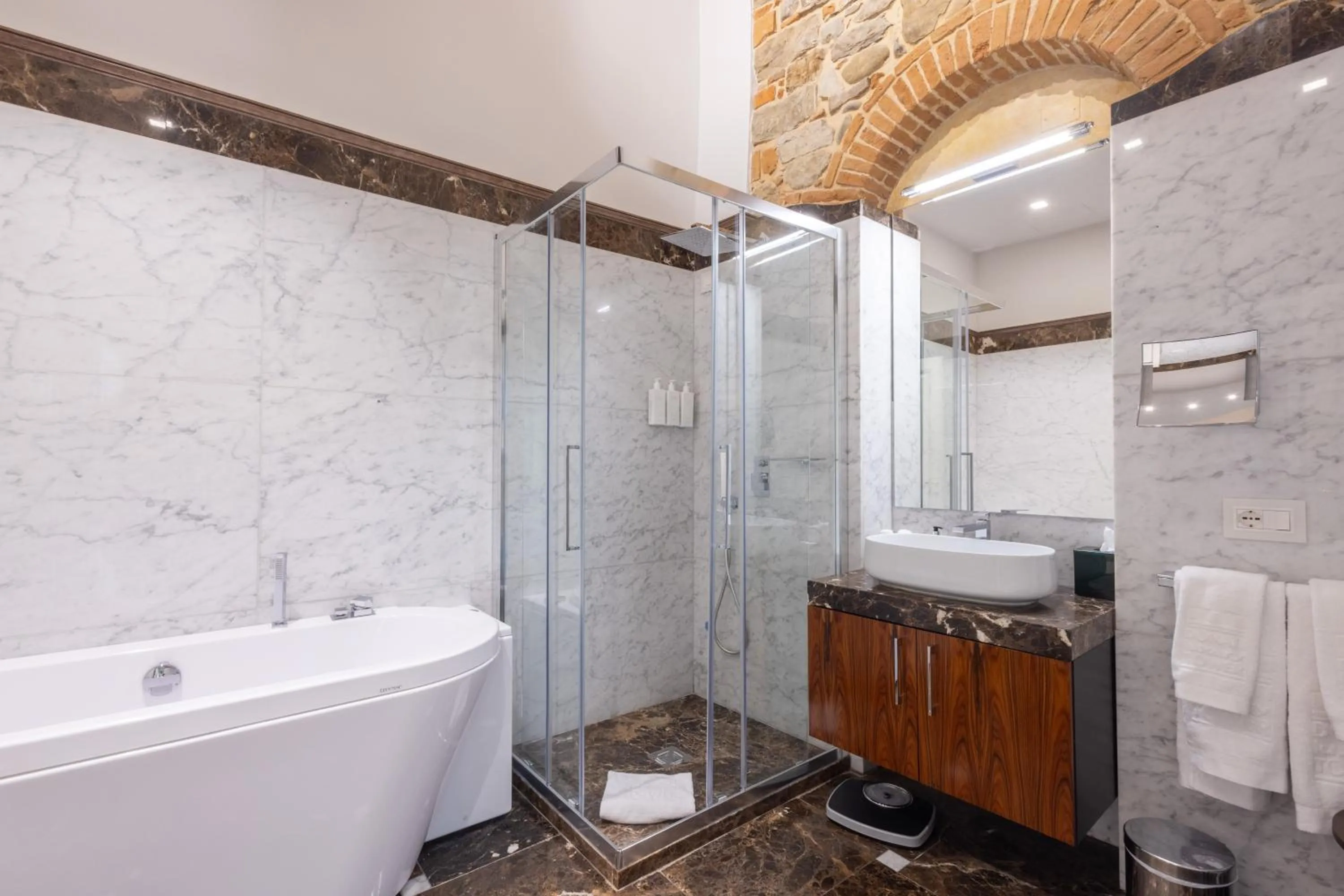 Bathroom in Donati Luxury Tower Suites