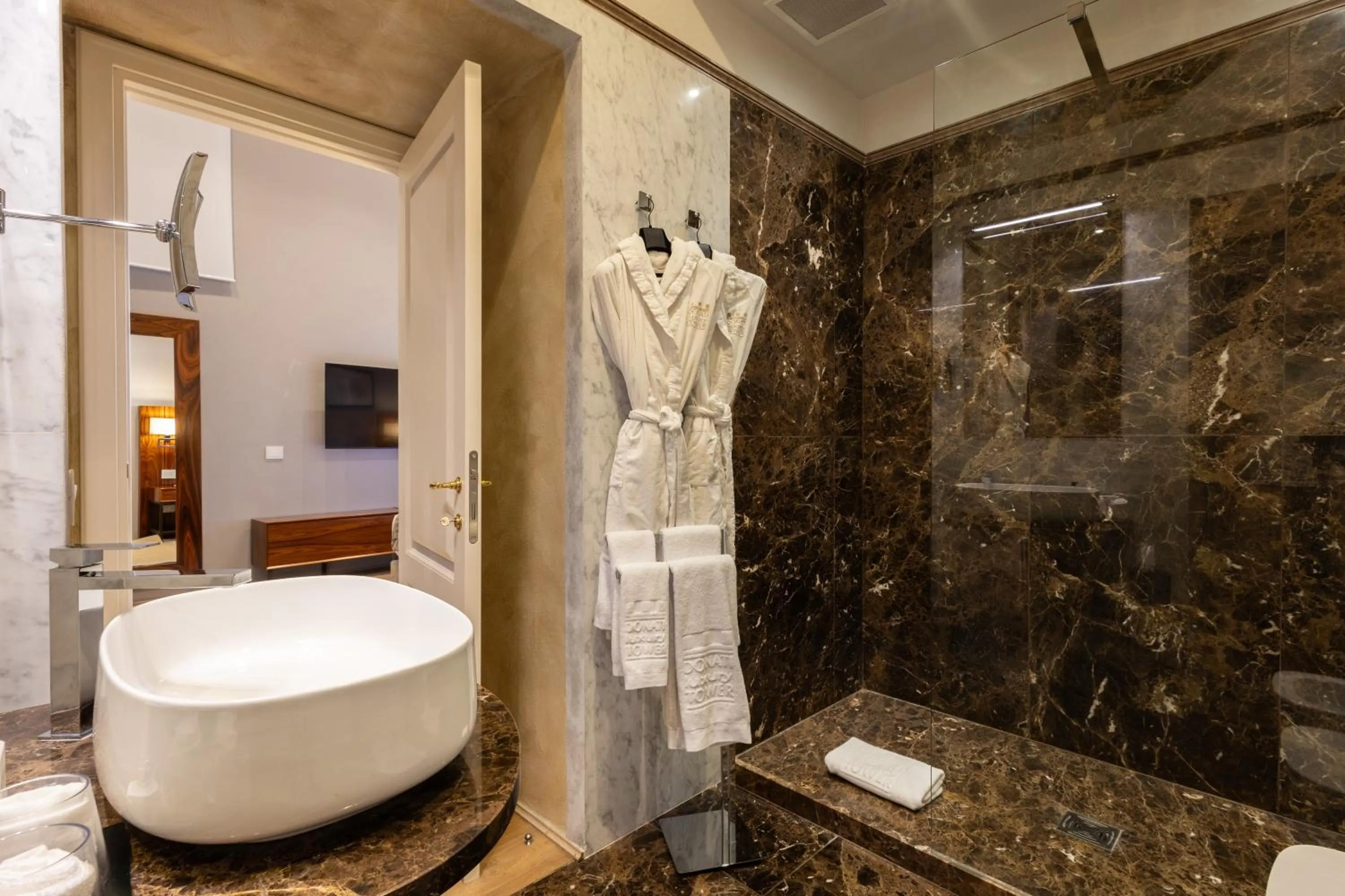 Bathroom in Donati Luxury Tower Suites