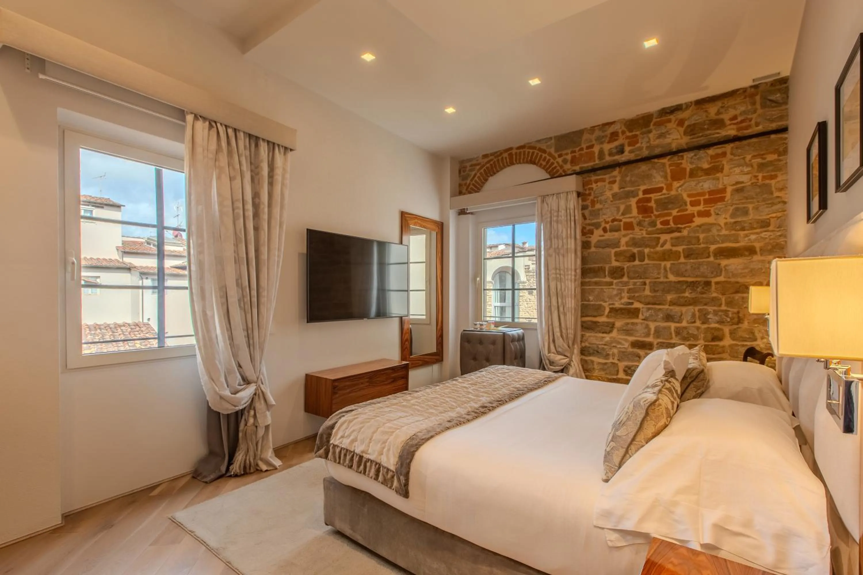 Bedroom, Bed in Donati Luxury Tower Suites