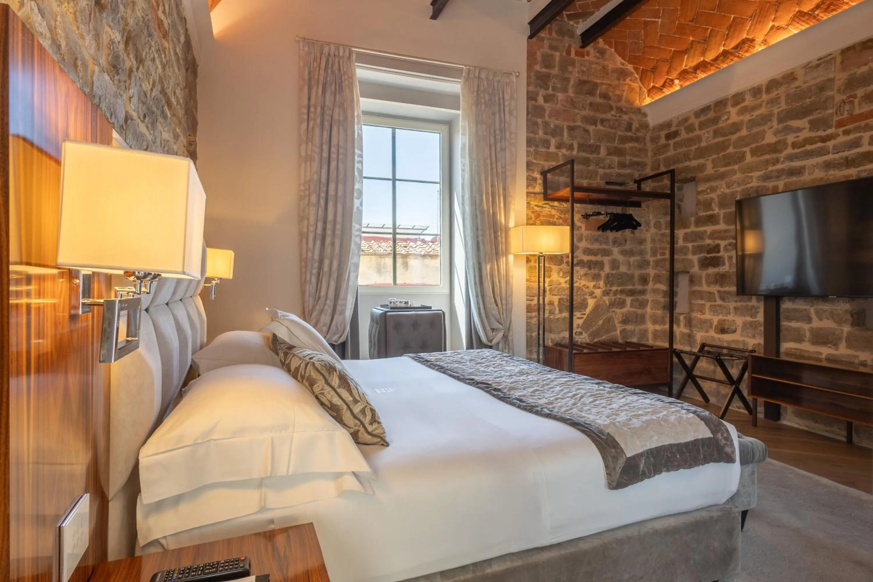 Bedroom, Bed in Donati Luxury Tower Suites