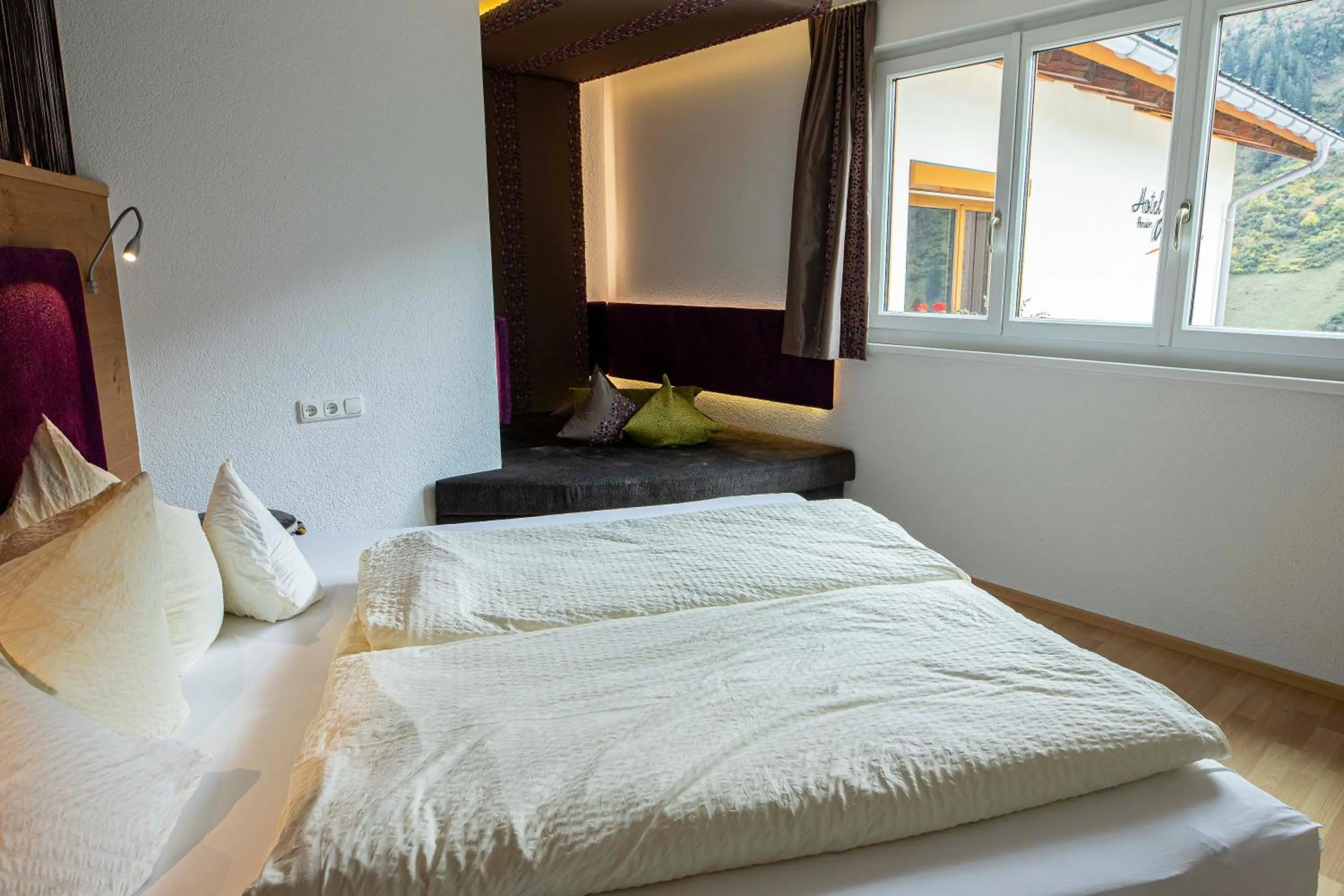 Bed in Hotel Lucia - 3 Sterne Superior