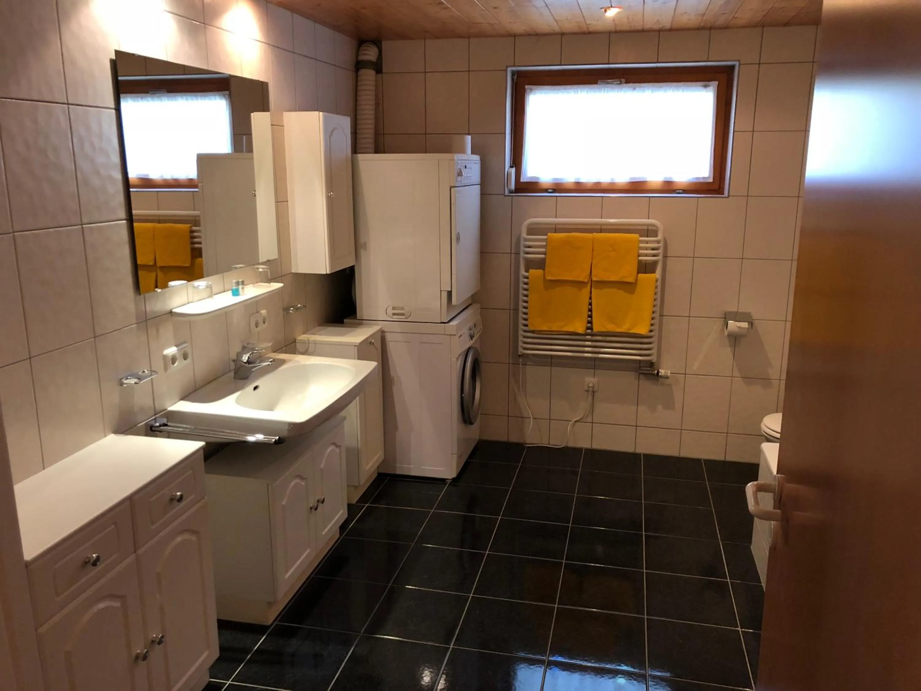 Toilet in Hotel Lucia - 3 Sterne Superior