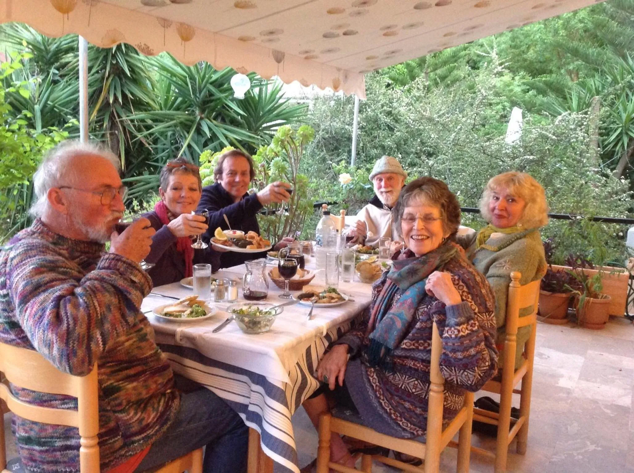 Restaurant/places to eat in Hotel Nostos