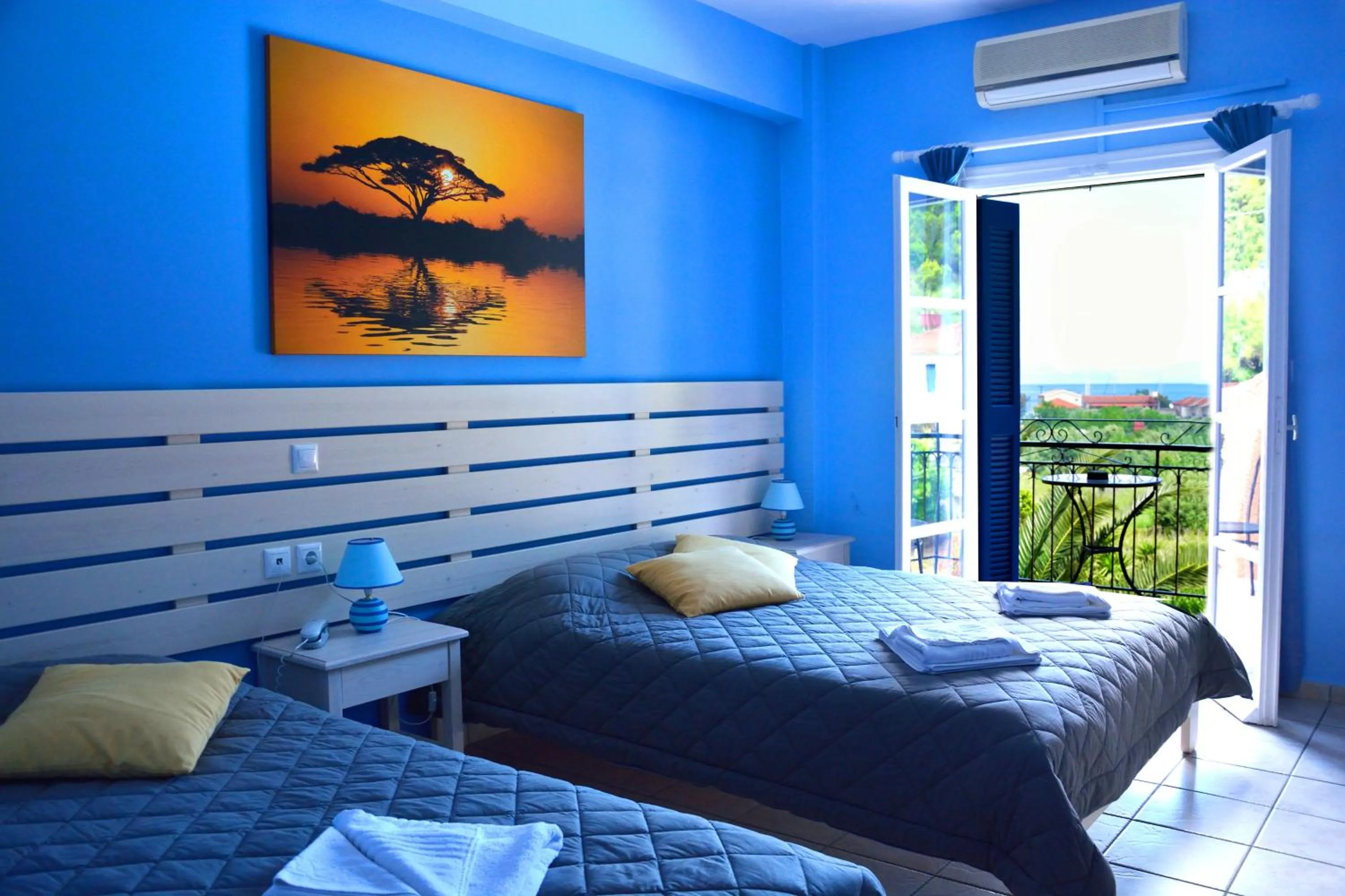 Decorative detail, Bed in Hotel Nostos