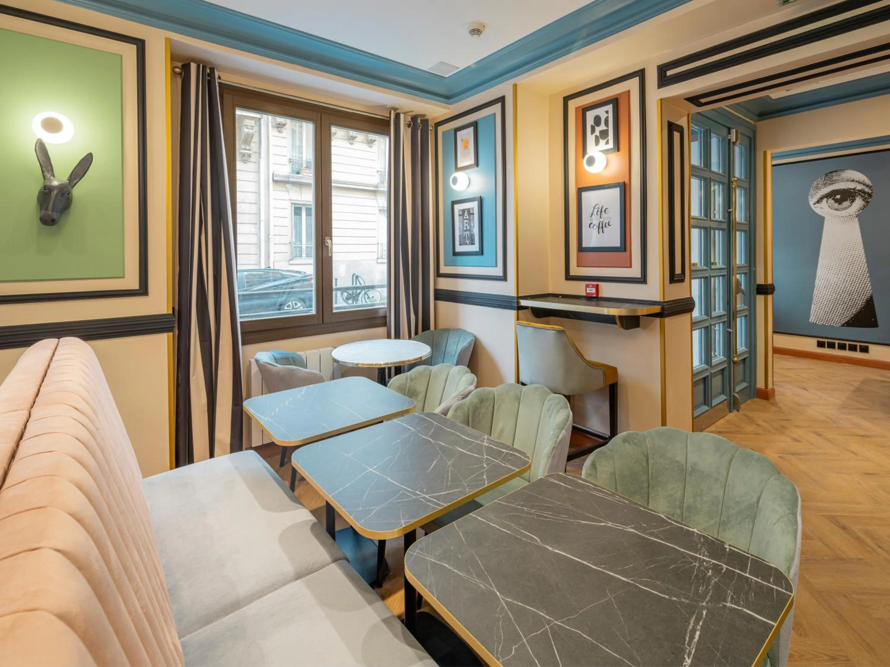 Seating area in Hotel Boronali