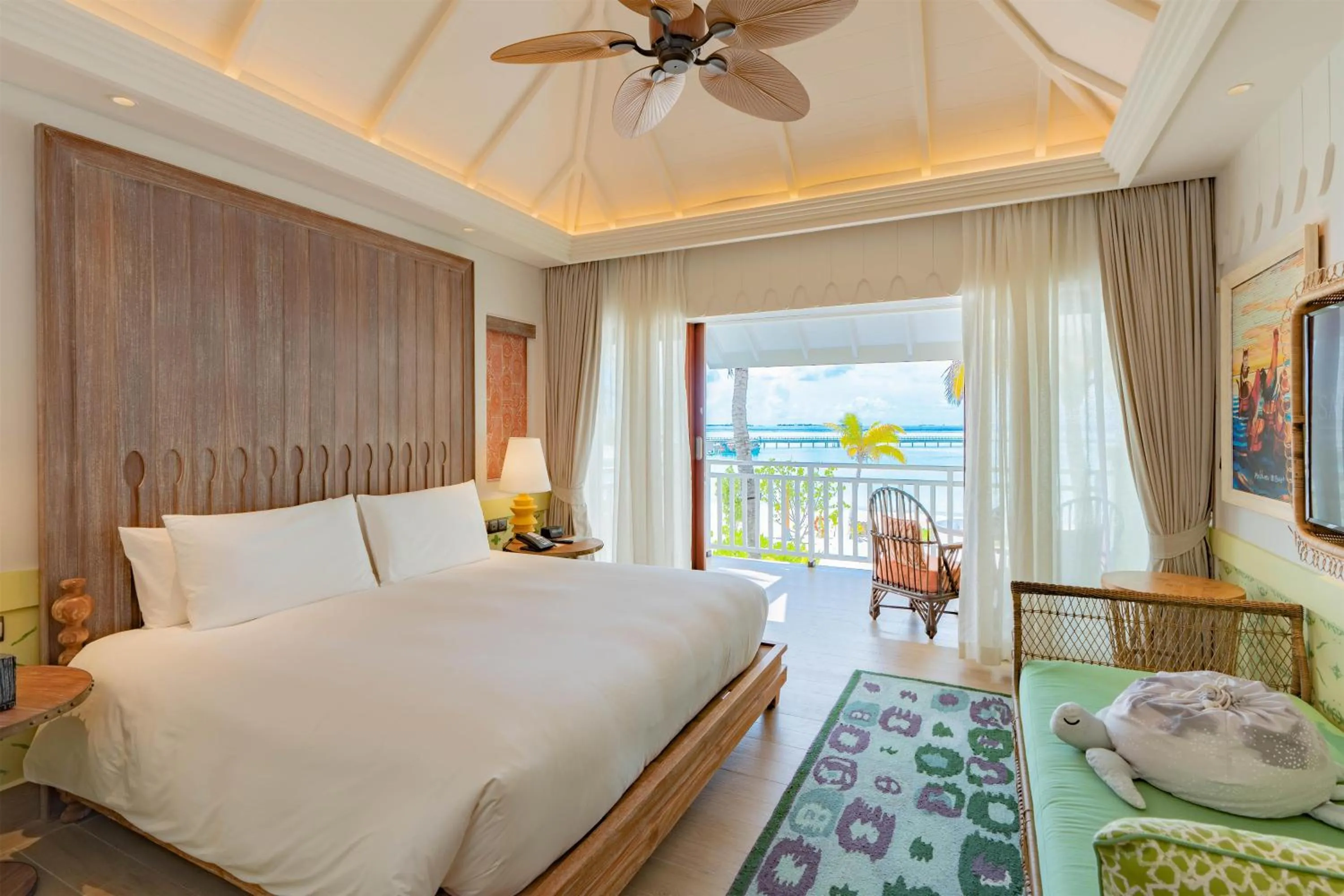 Bed in SAii Lagoon Maldives, Curio Collection By Hilton