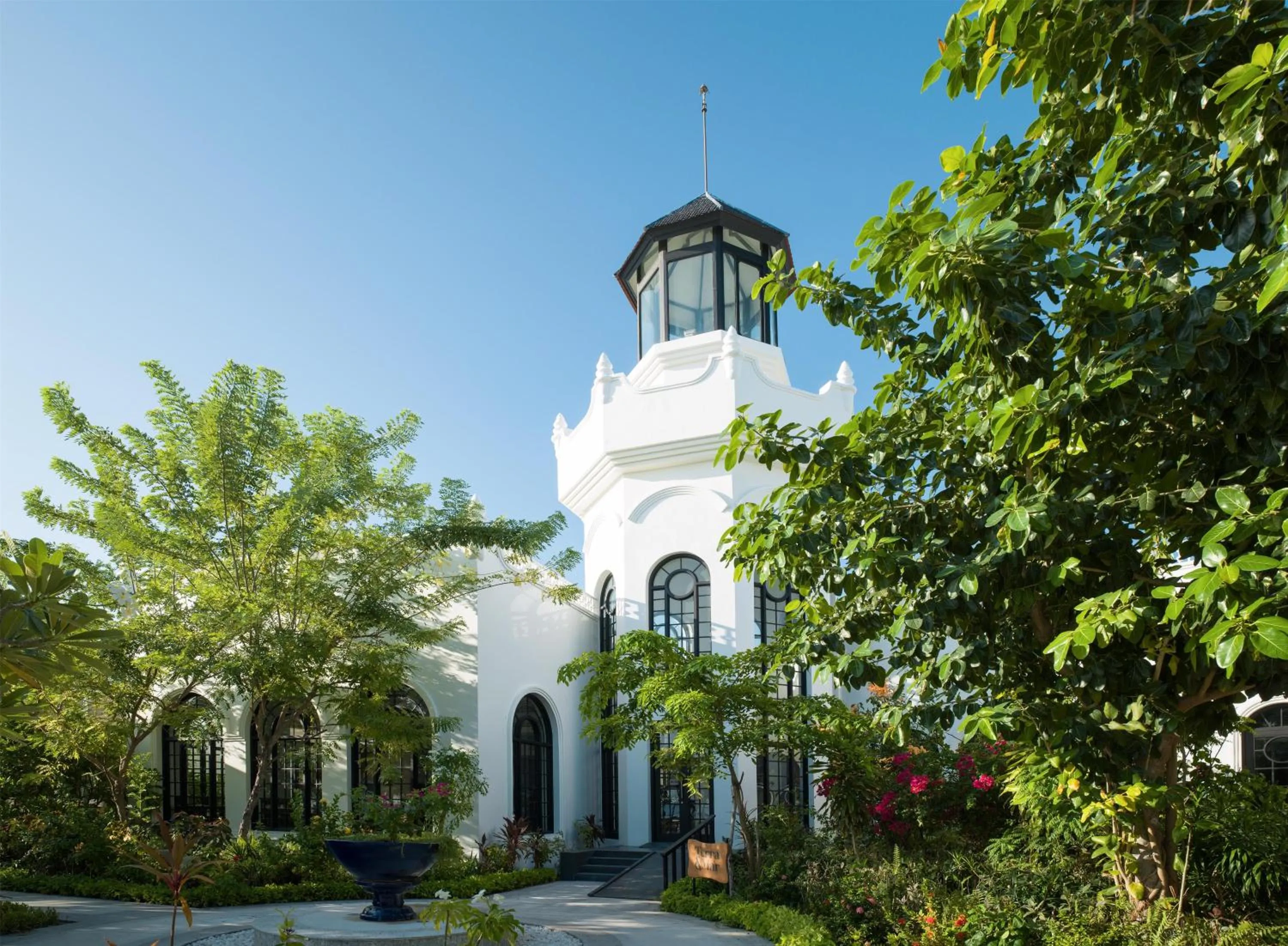 Restaurant/places to eat in SAii Lagoon Maldives, Curio Collection By Hilton