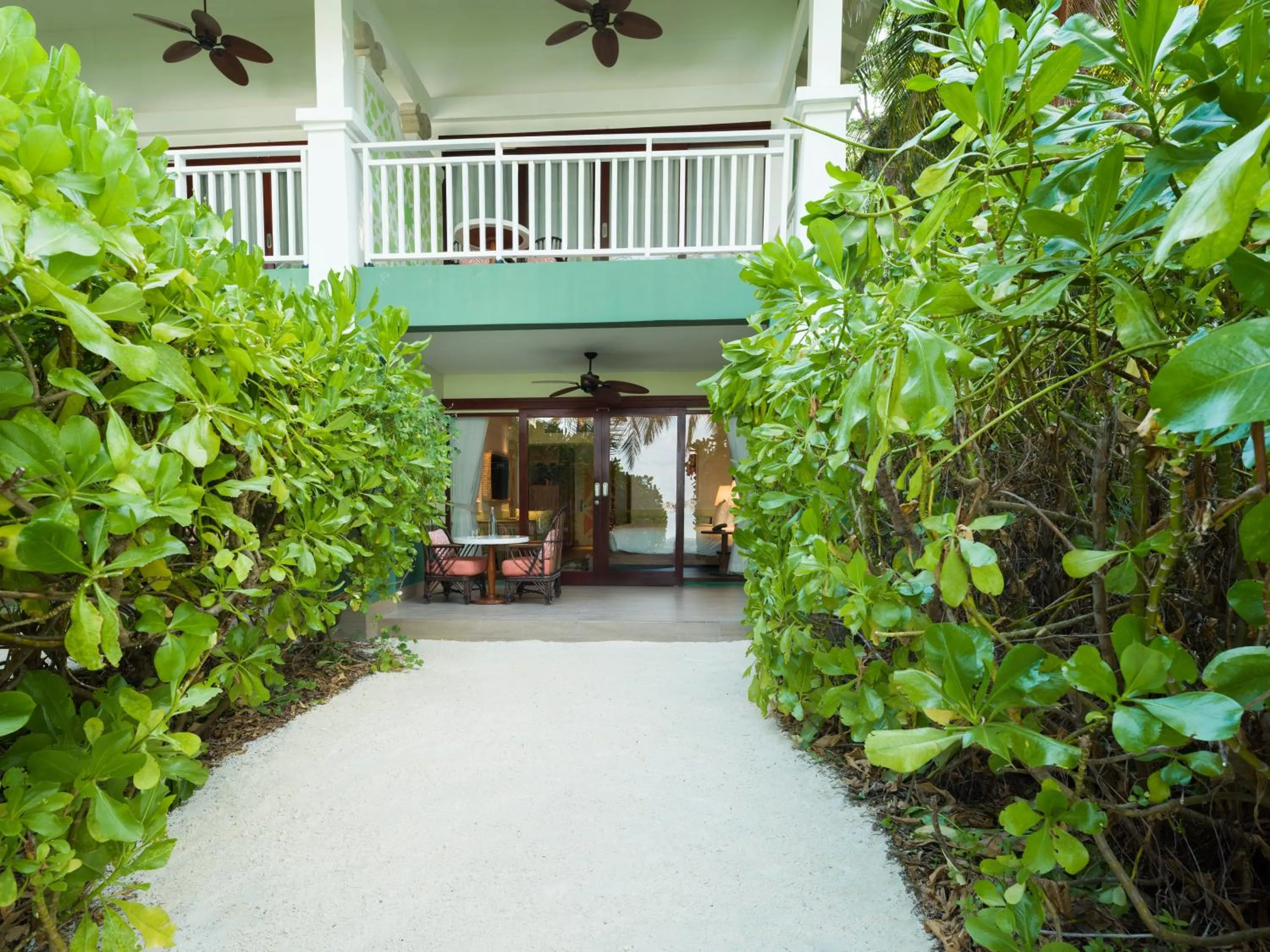 SAii Lagoon Maldives, Curio Collection By Hilton