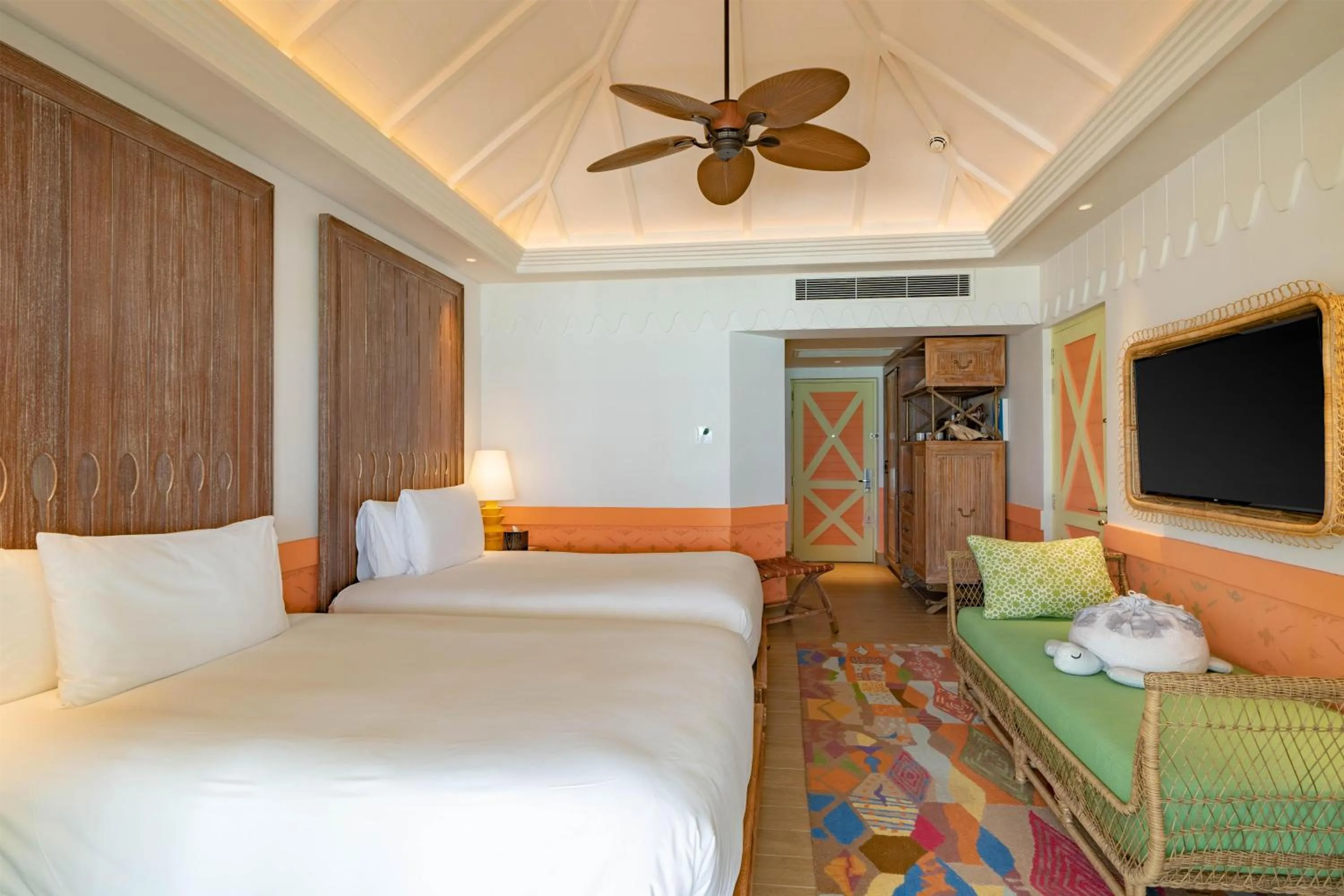 Bed in SAii Lagoon Maldives, Curio Collection By Hilton