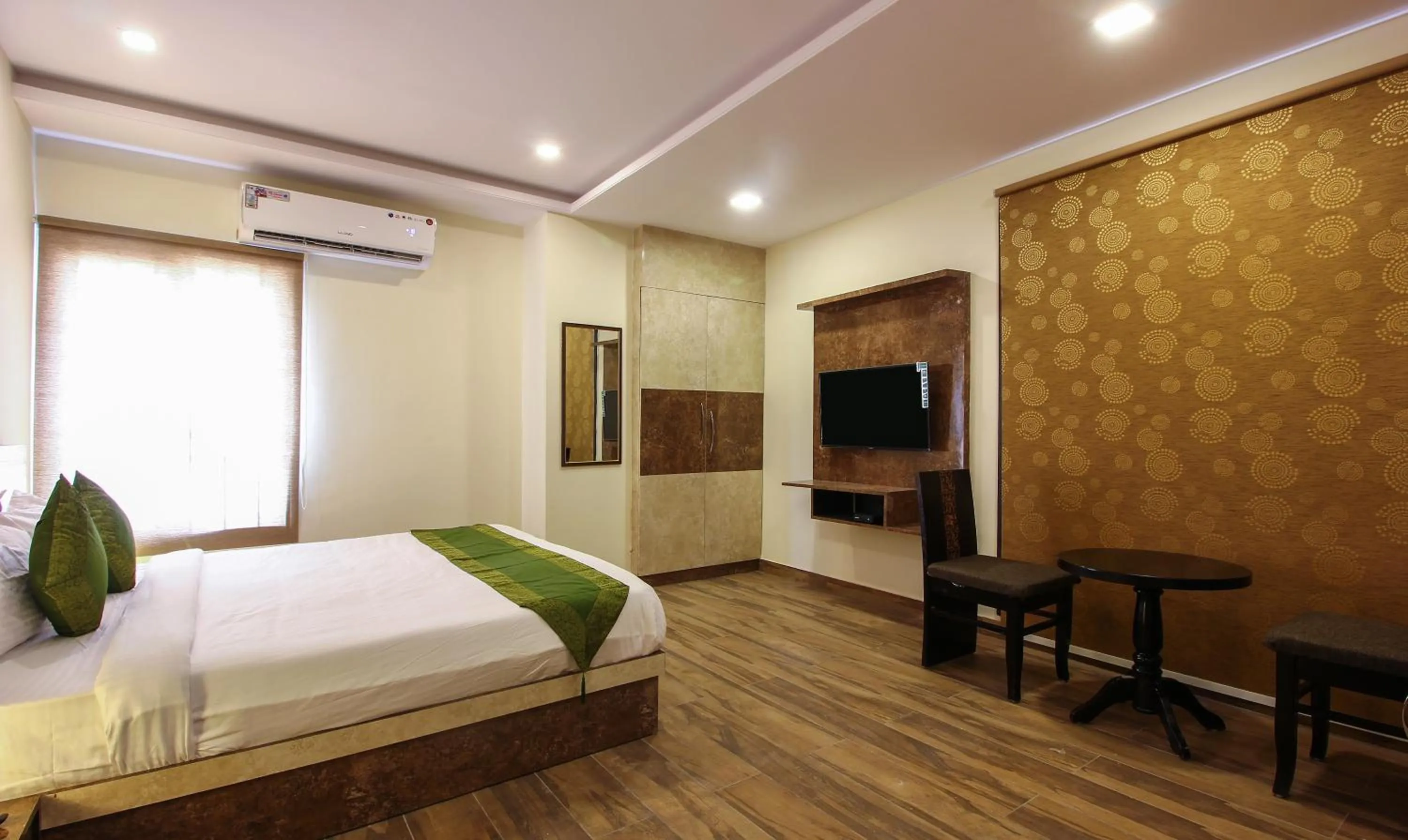 Photo of the whole room, Bed in Treebo Address Inn, Banjara Hills