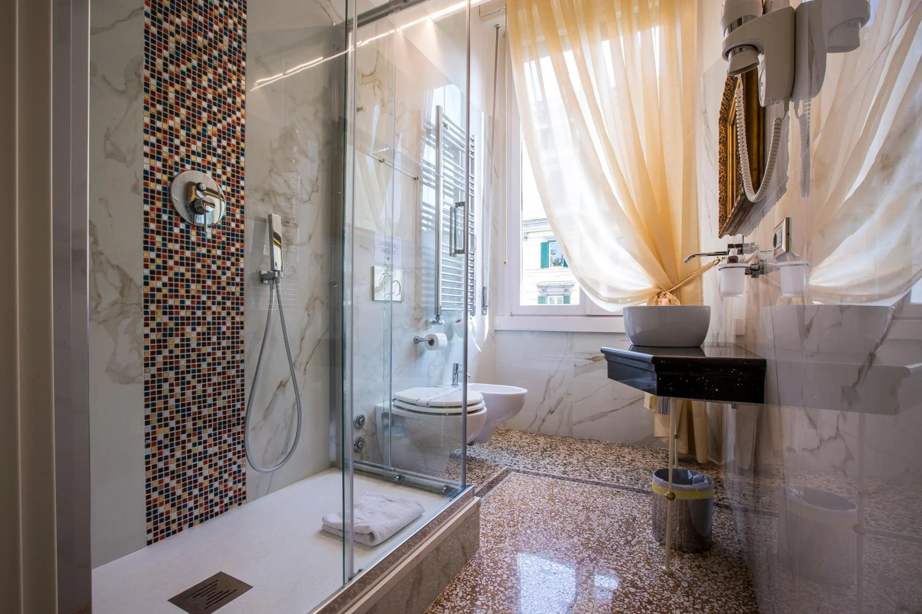 Shower in Trastevere Royal Suite Trilussa