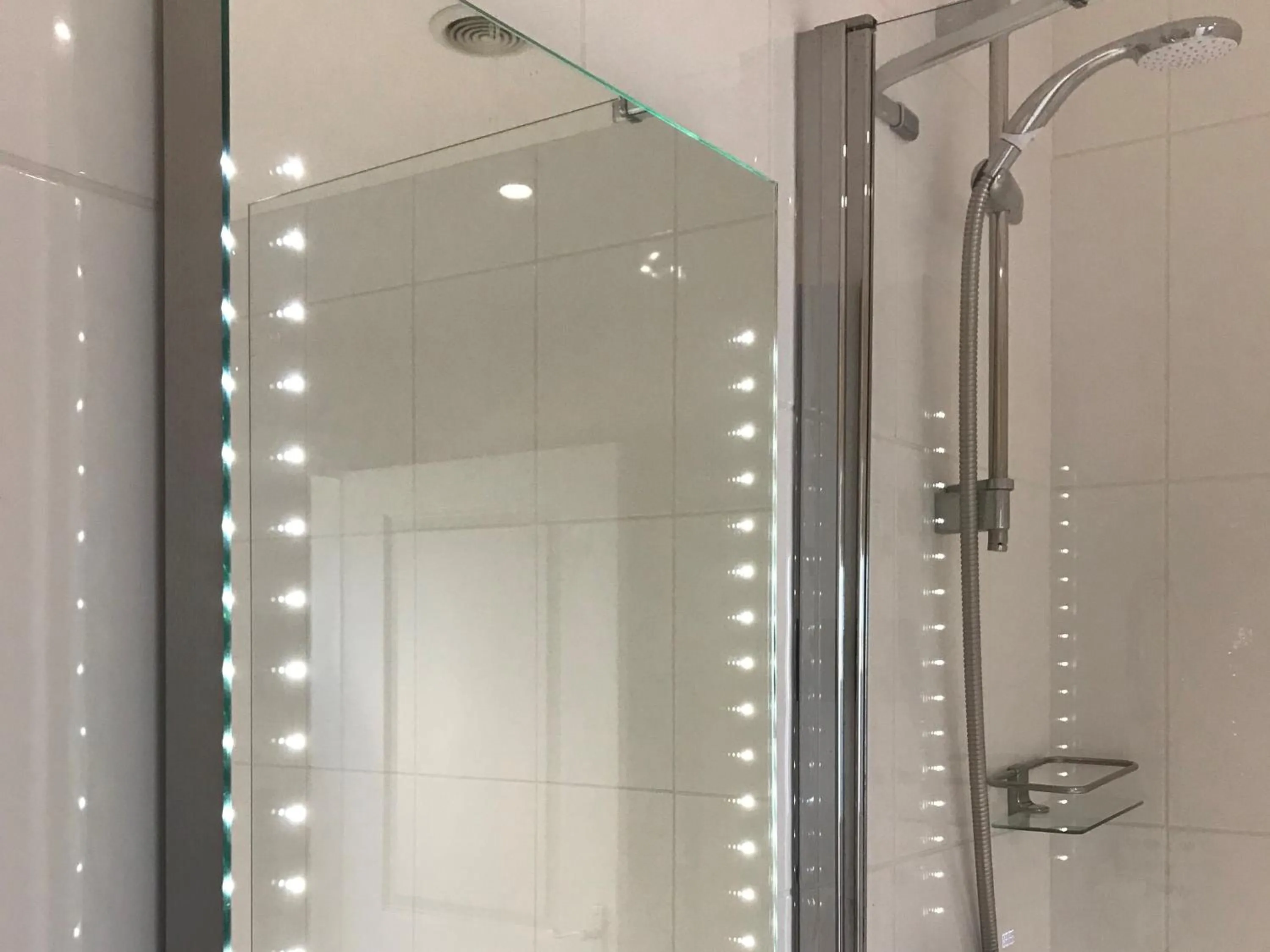 Bathroom in The Bird in Hand