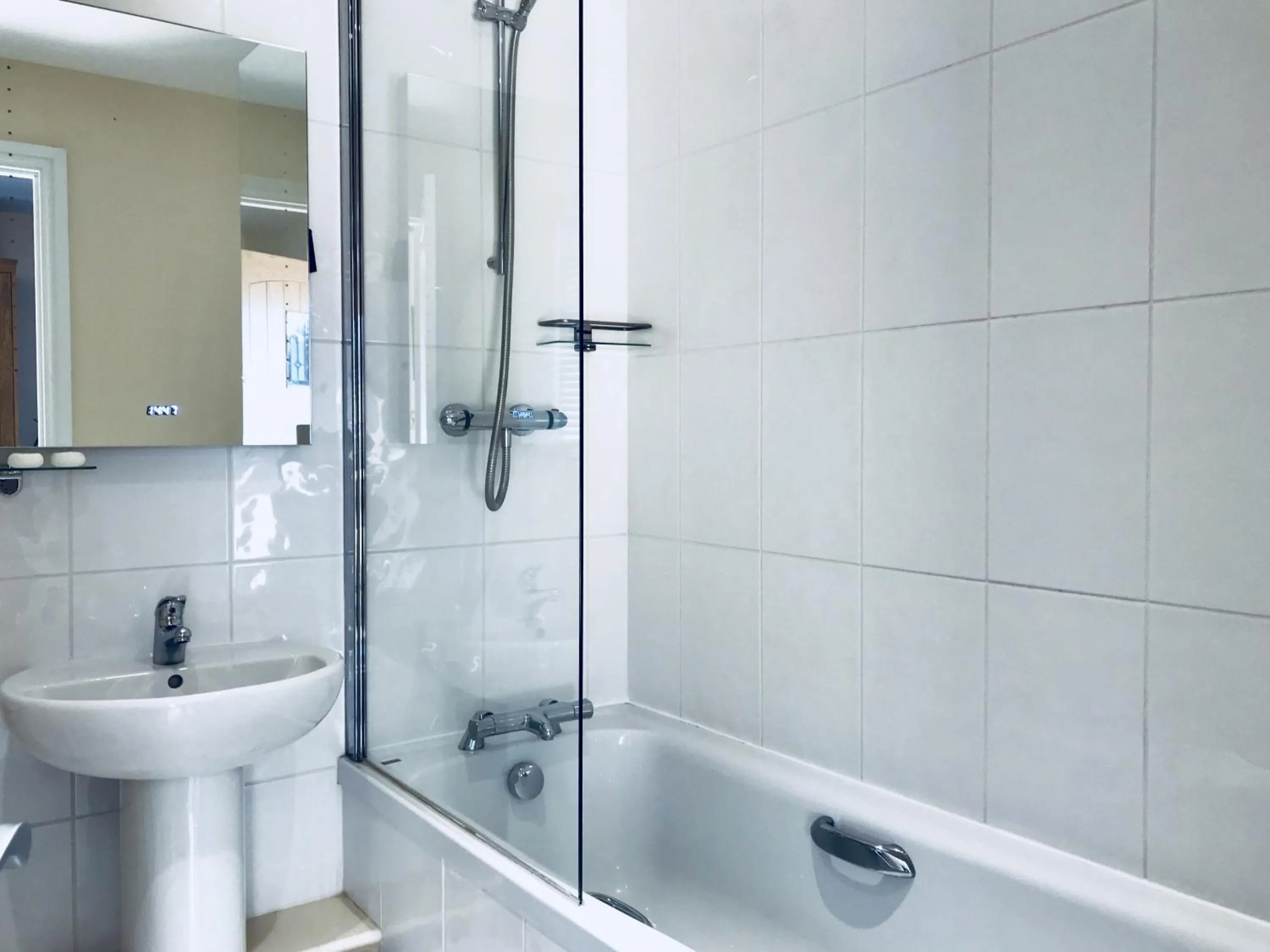 Bathroom in The Bird in Hand