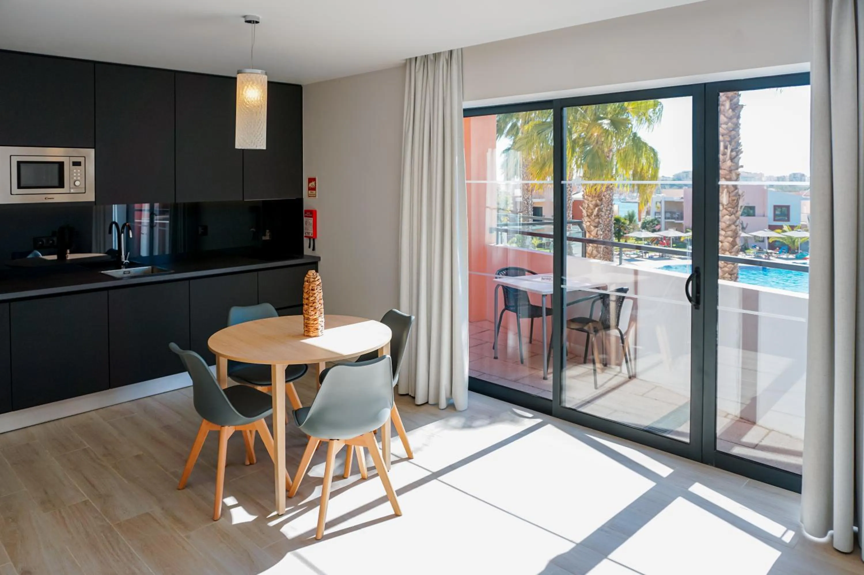 Dining area in Vitors Village