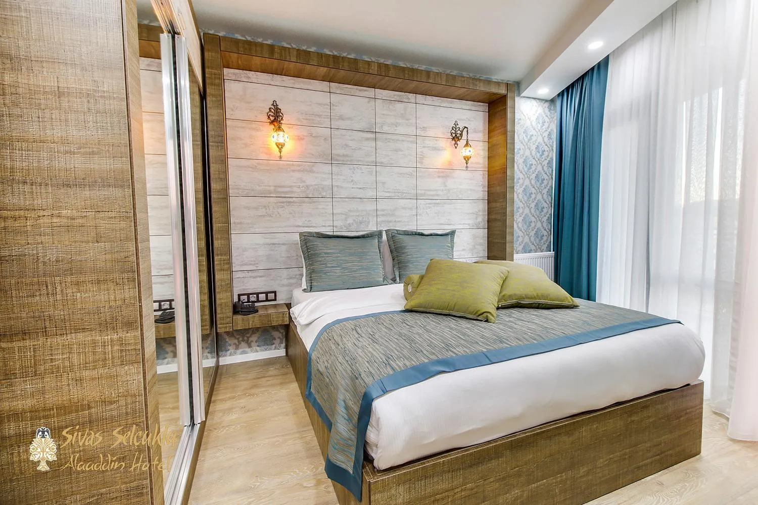 People, Bed in Sivas Keykavus Hotel