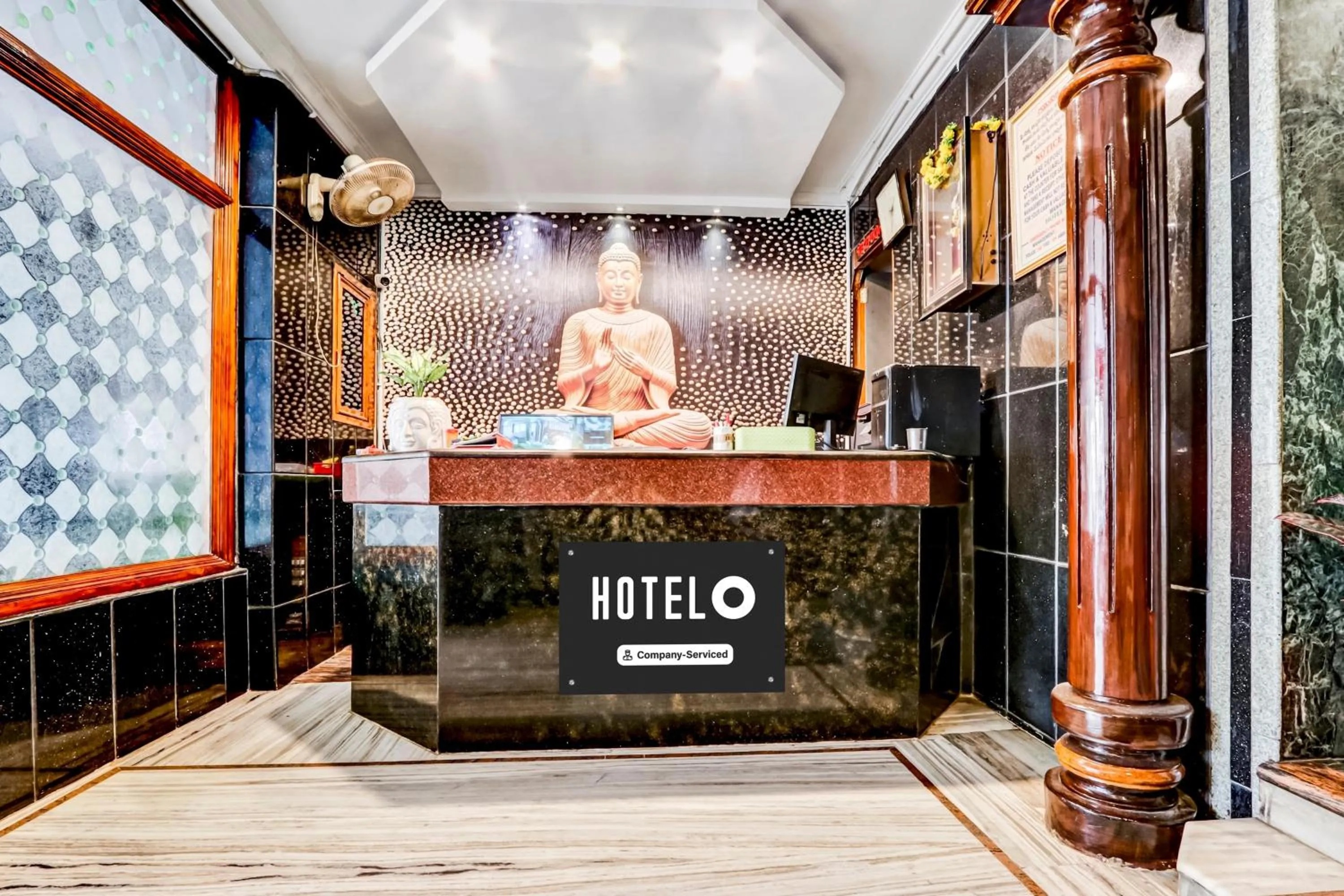 Lobby or reception in Super Hotel O Hanuman Pet Near Railway Station