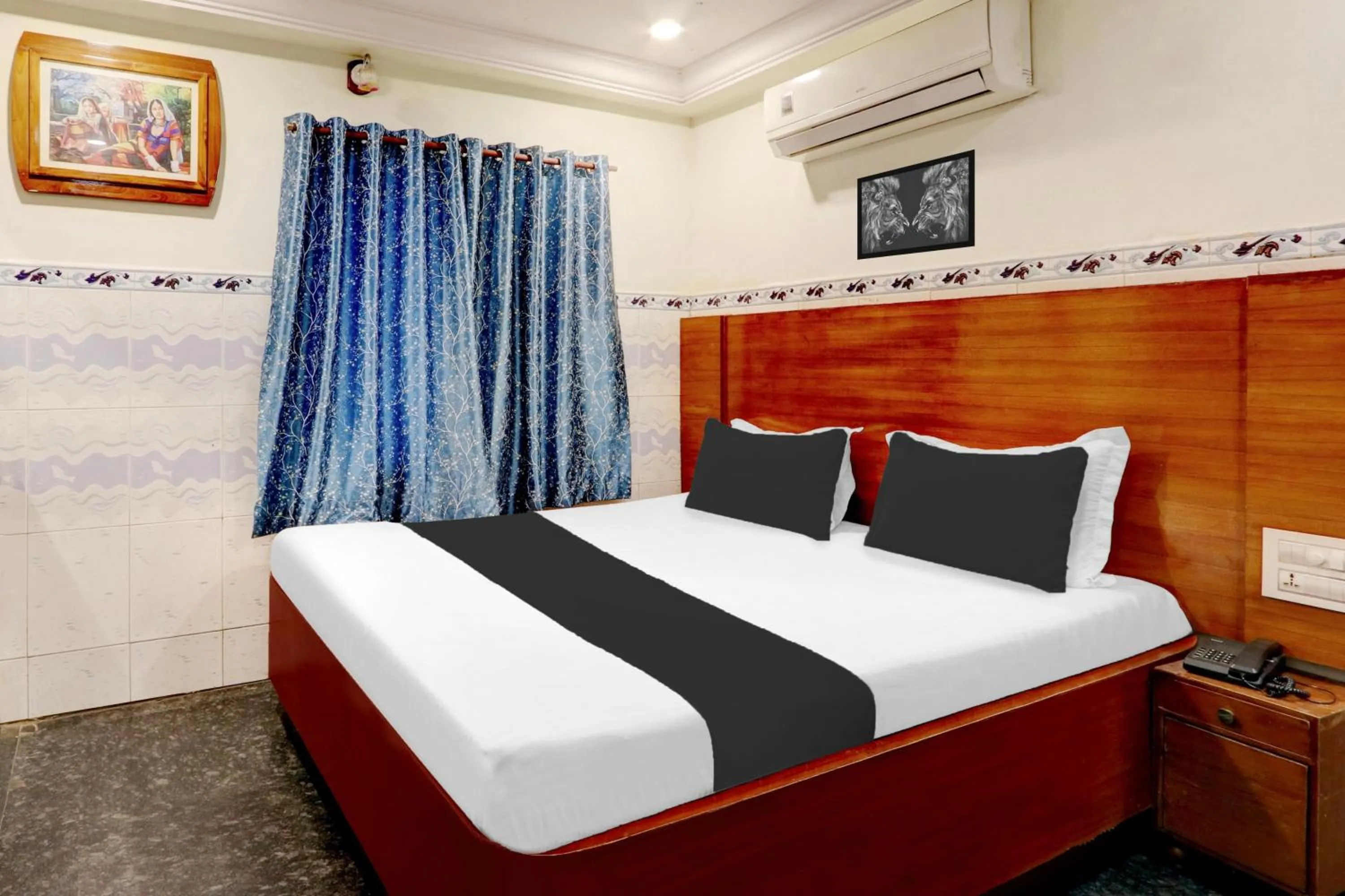 Bedroom, Bed in Super Hotel O Hanuman Pet Near Railway Station