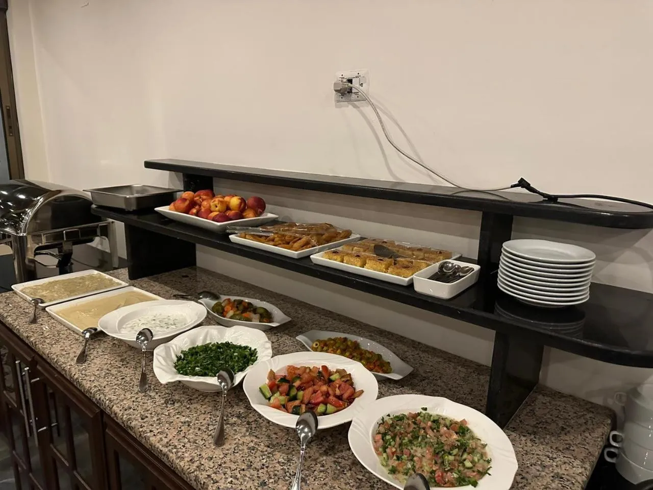 Restaurant/places to eat in Petra Sky Hotel