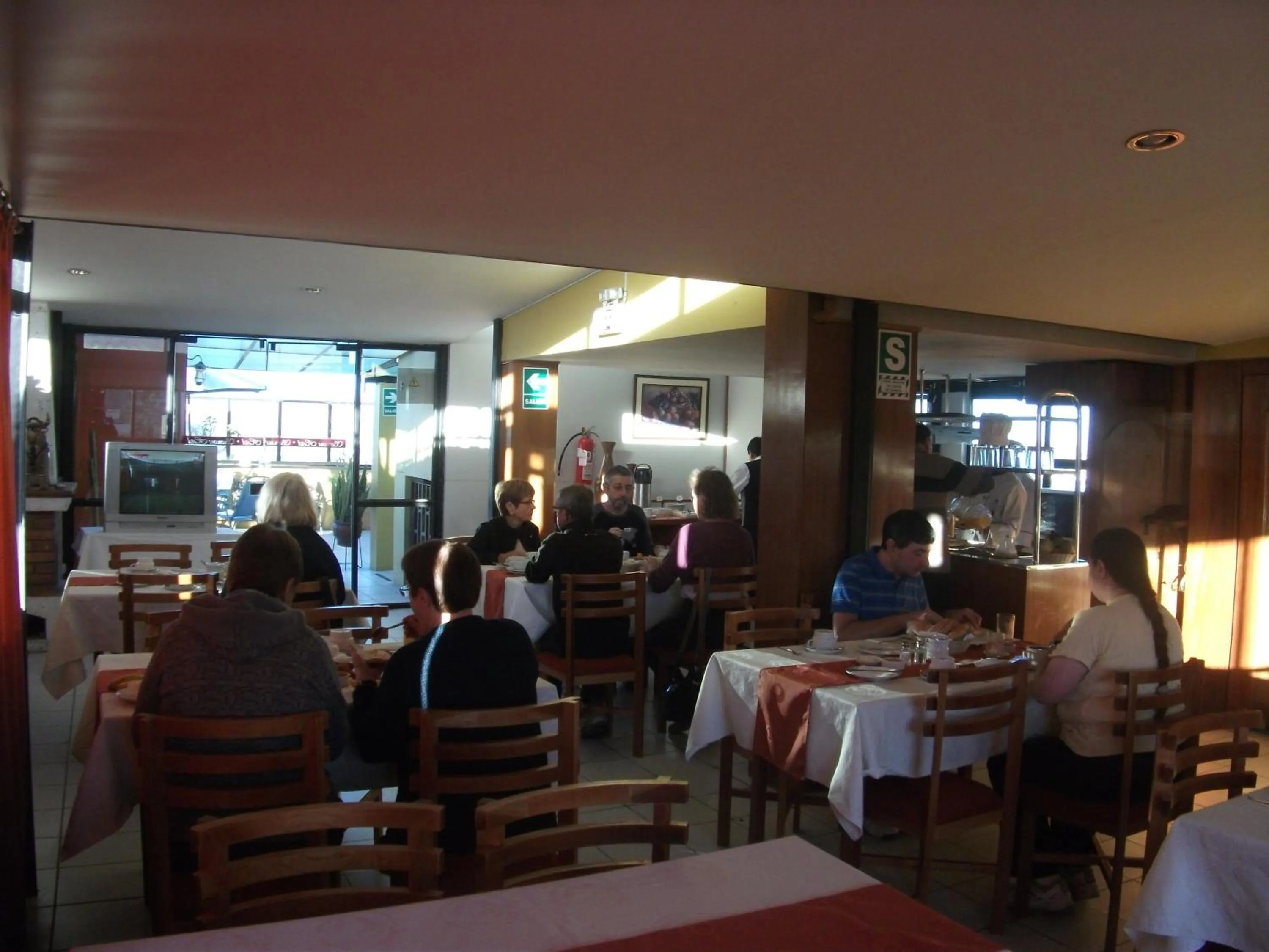 Restaurant/places to eat in Samana Hotel