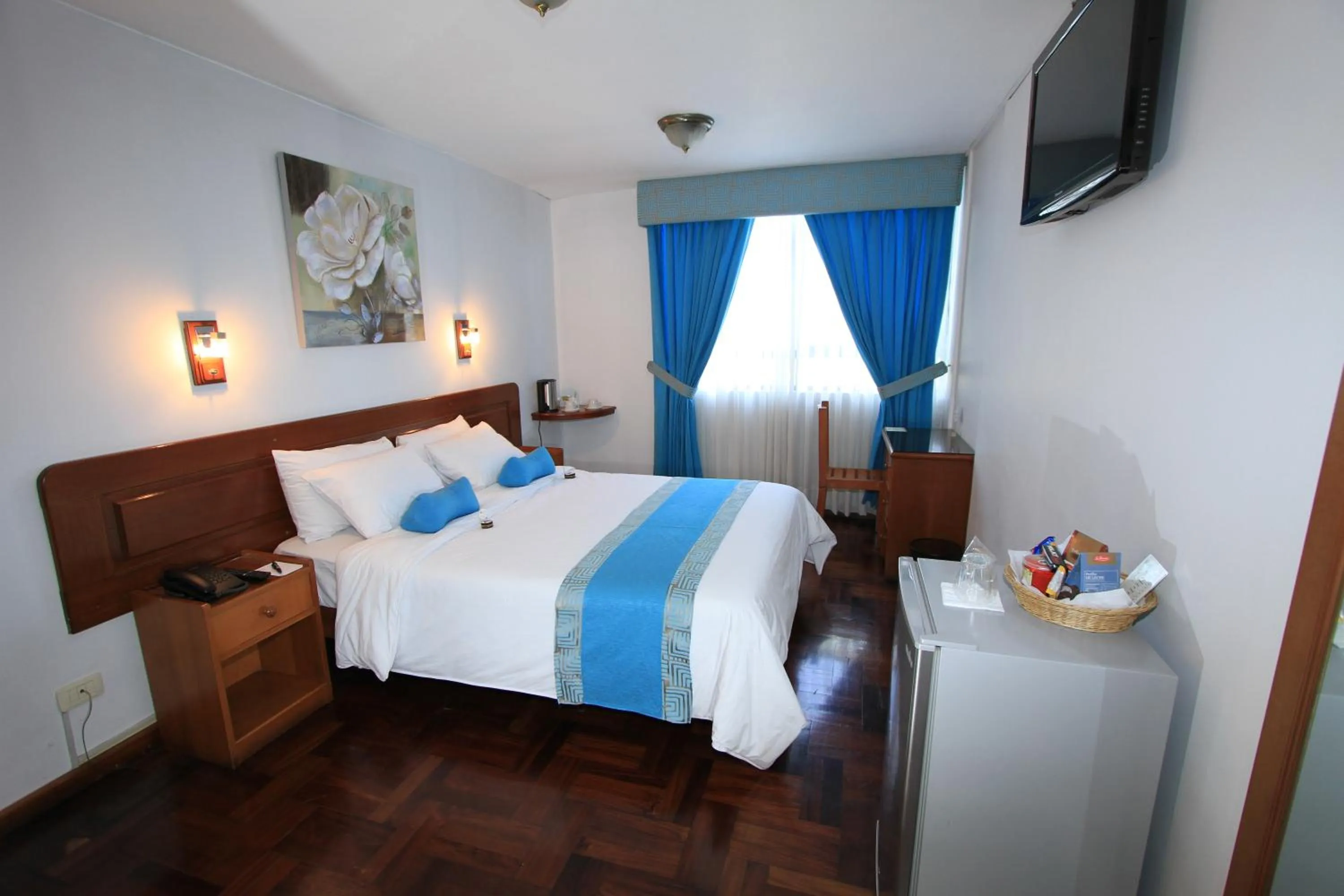 Photo of the whole room, Bed in Samana Hotel