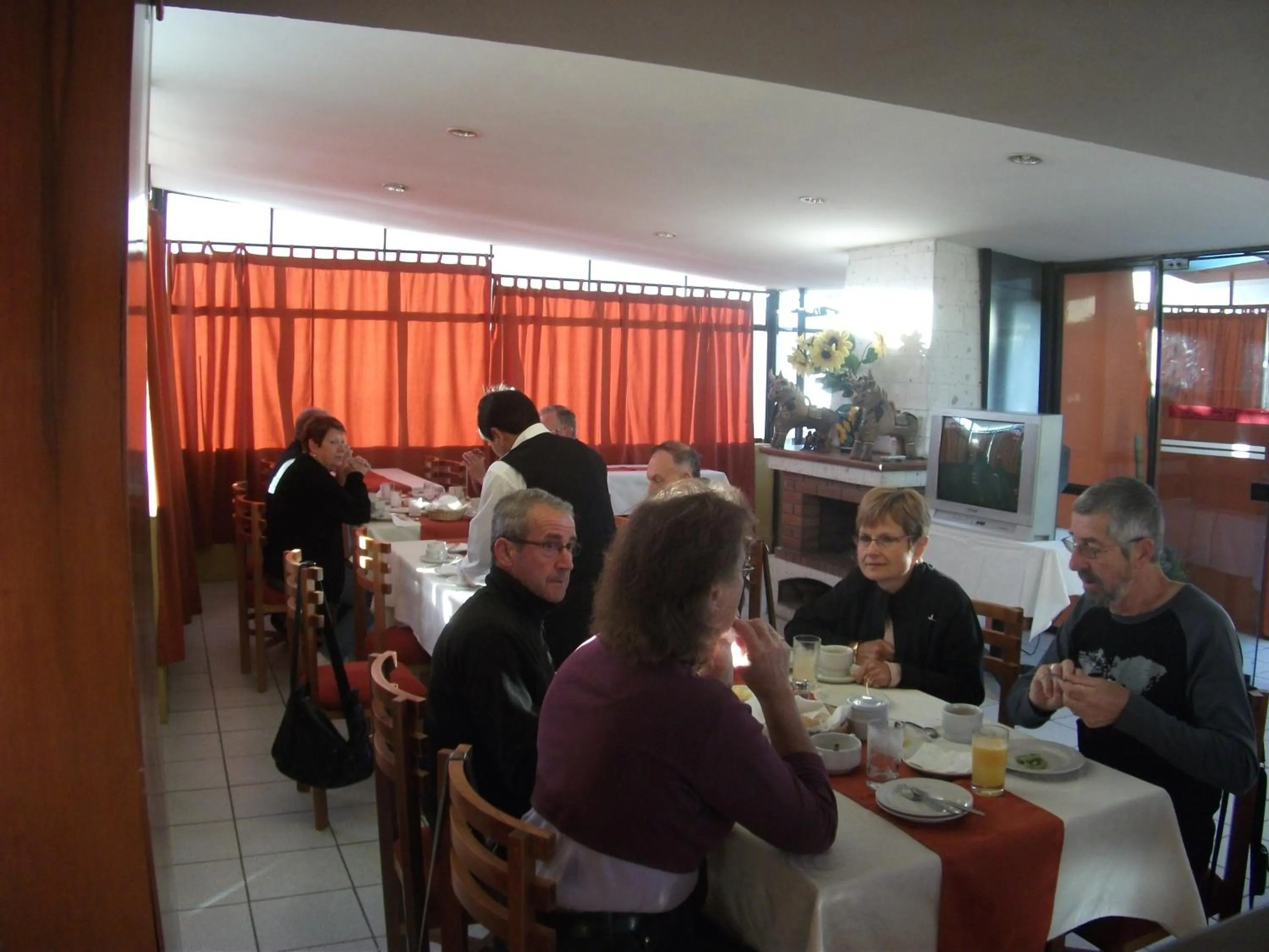 Restaurant/places to eat in Samana Hotel