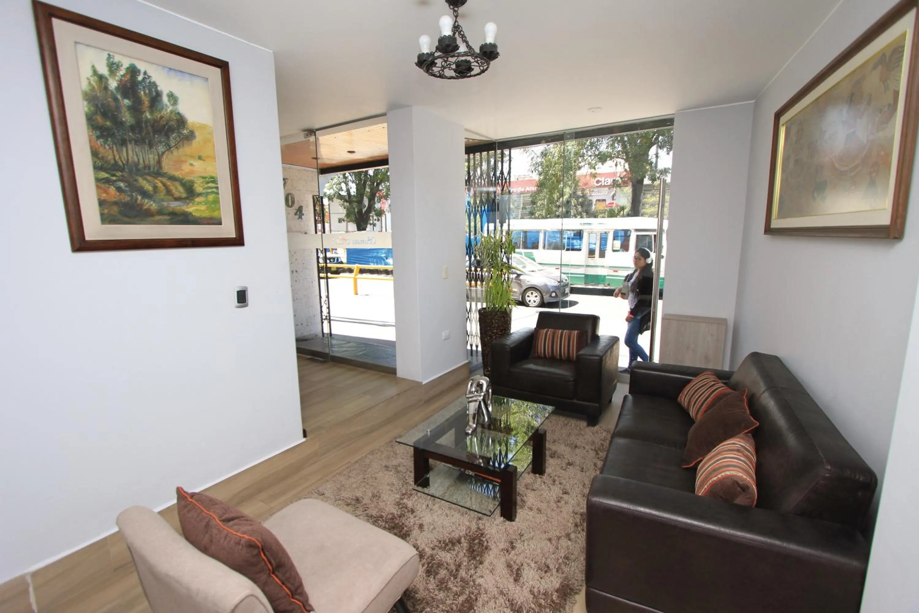 Lounge or bar in Samana Hotel