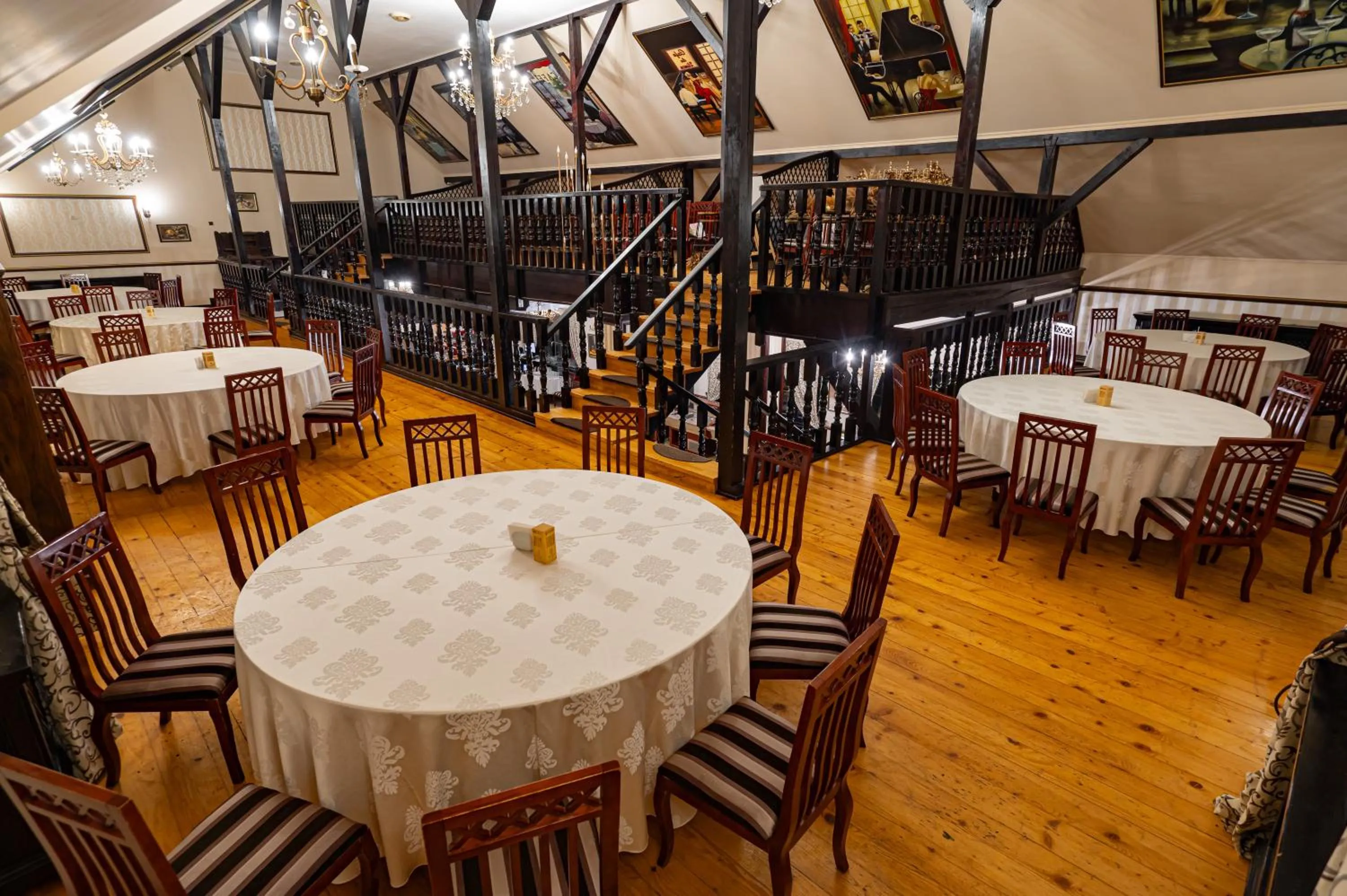 Restaurant/places to eat in Q Resort and Spa