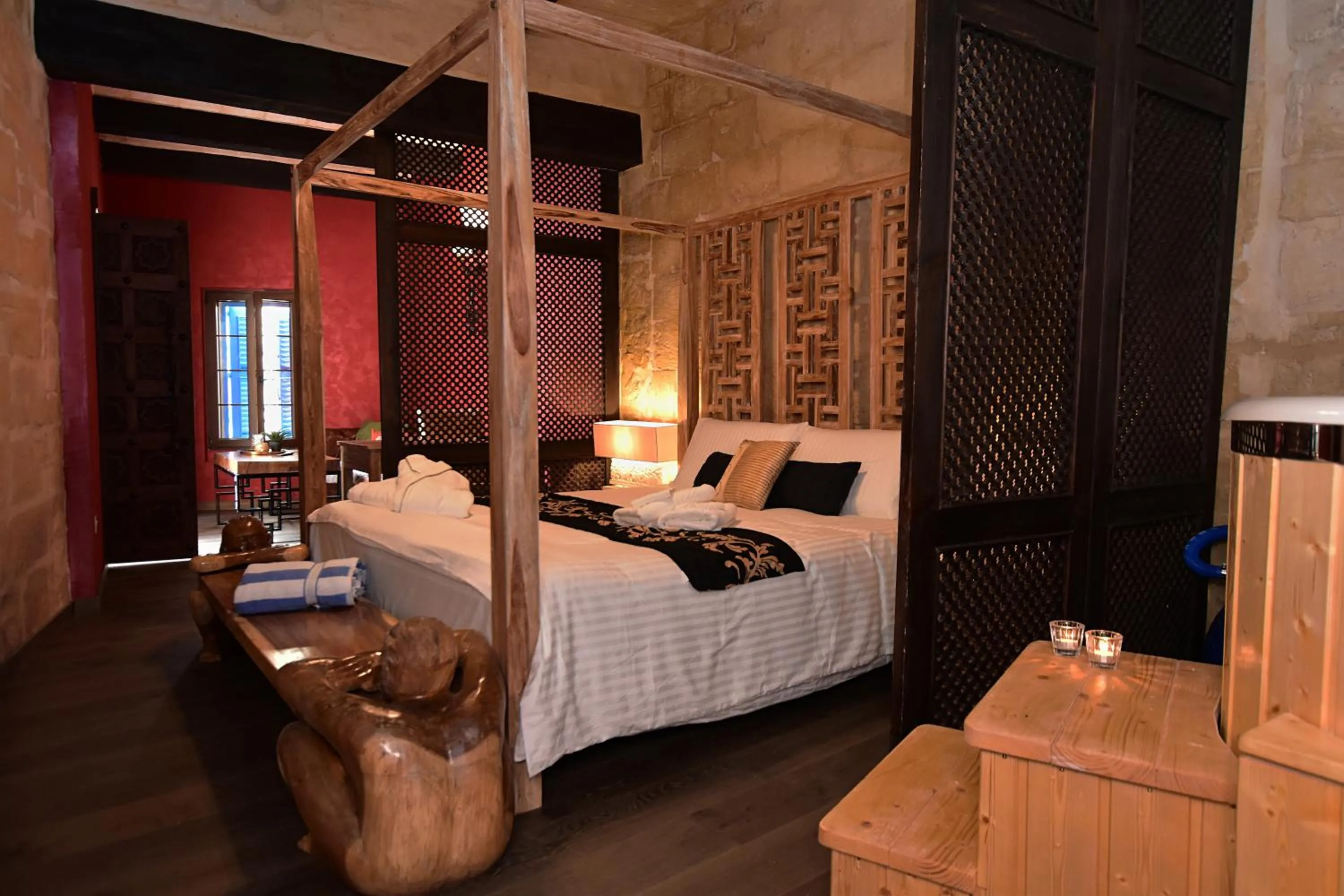 Bed in Chapel 5 Boutique Suites B&B