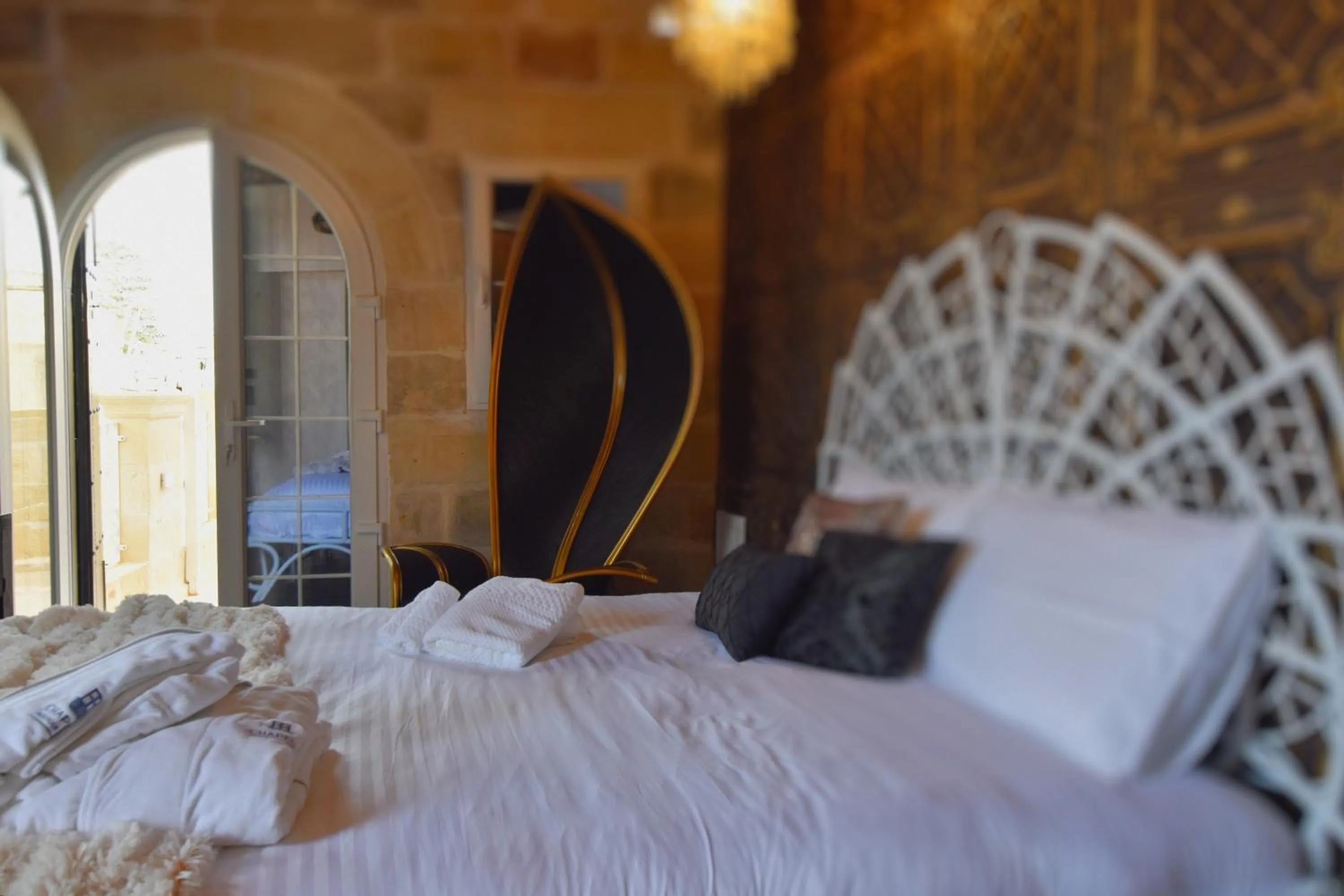 Bed in Chapel 5 Boutique Suites B&B