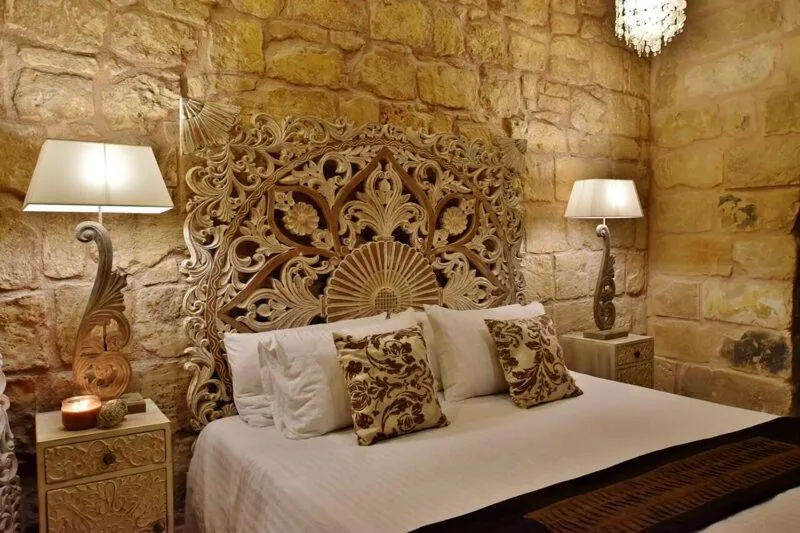 Bed in Chapel 5 Boutique Suites B&B